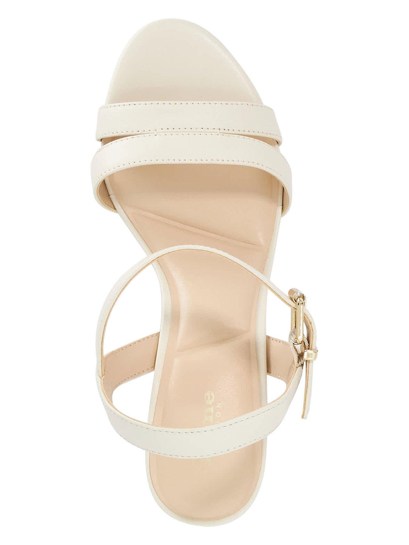 dune-london-merisa-smart-sandals-creamoutfit