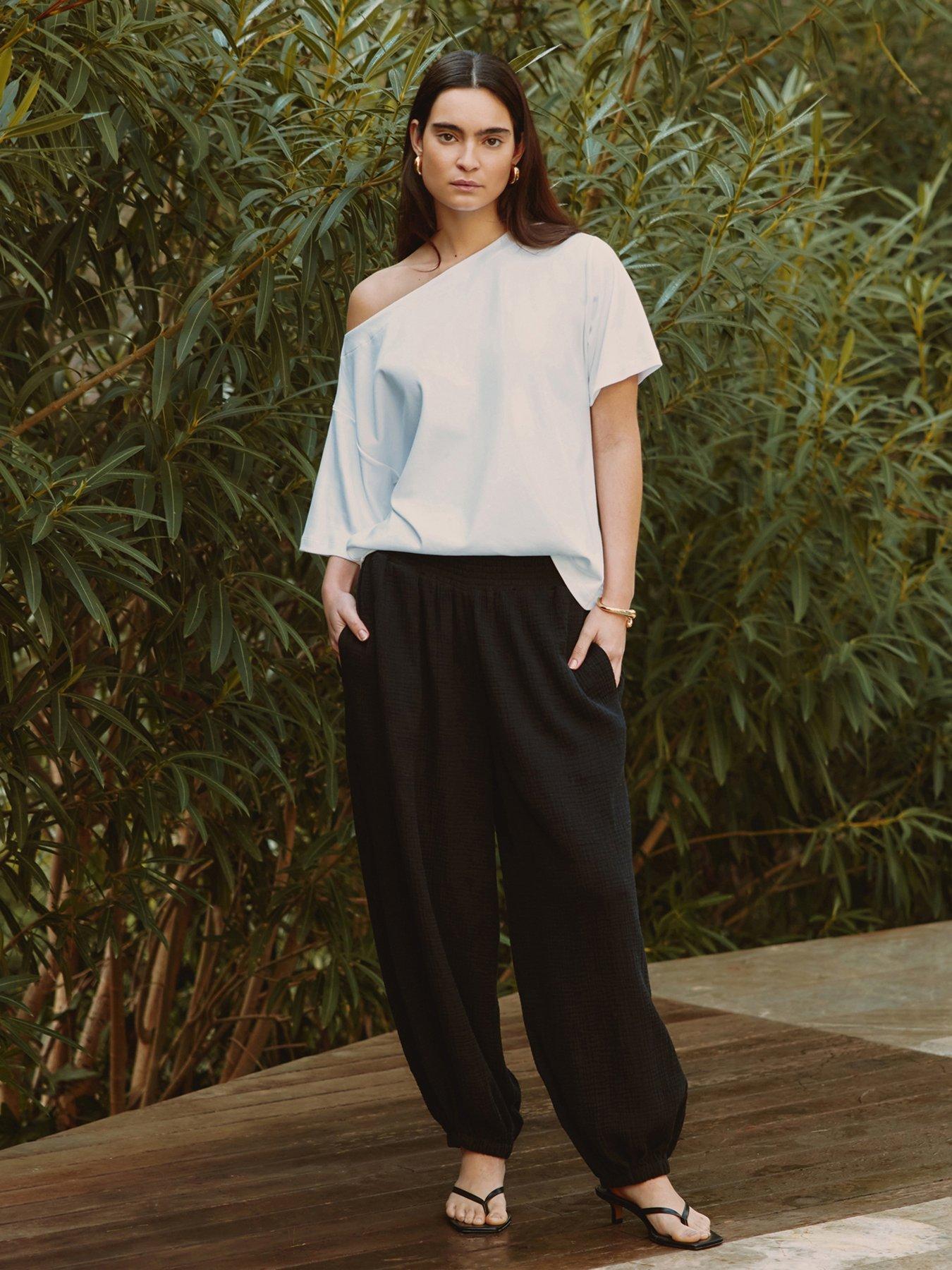 Image 1 of 5 of Albaray Cheesecloth Hareem Trouser - Black