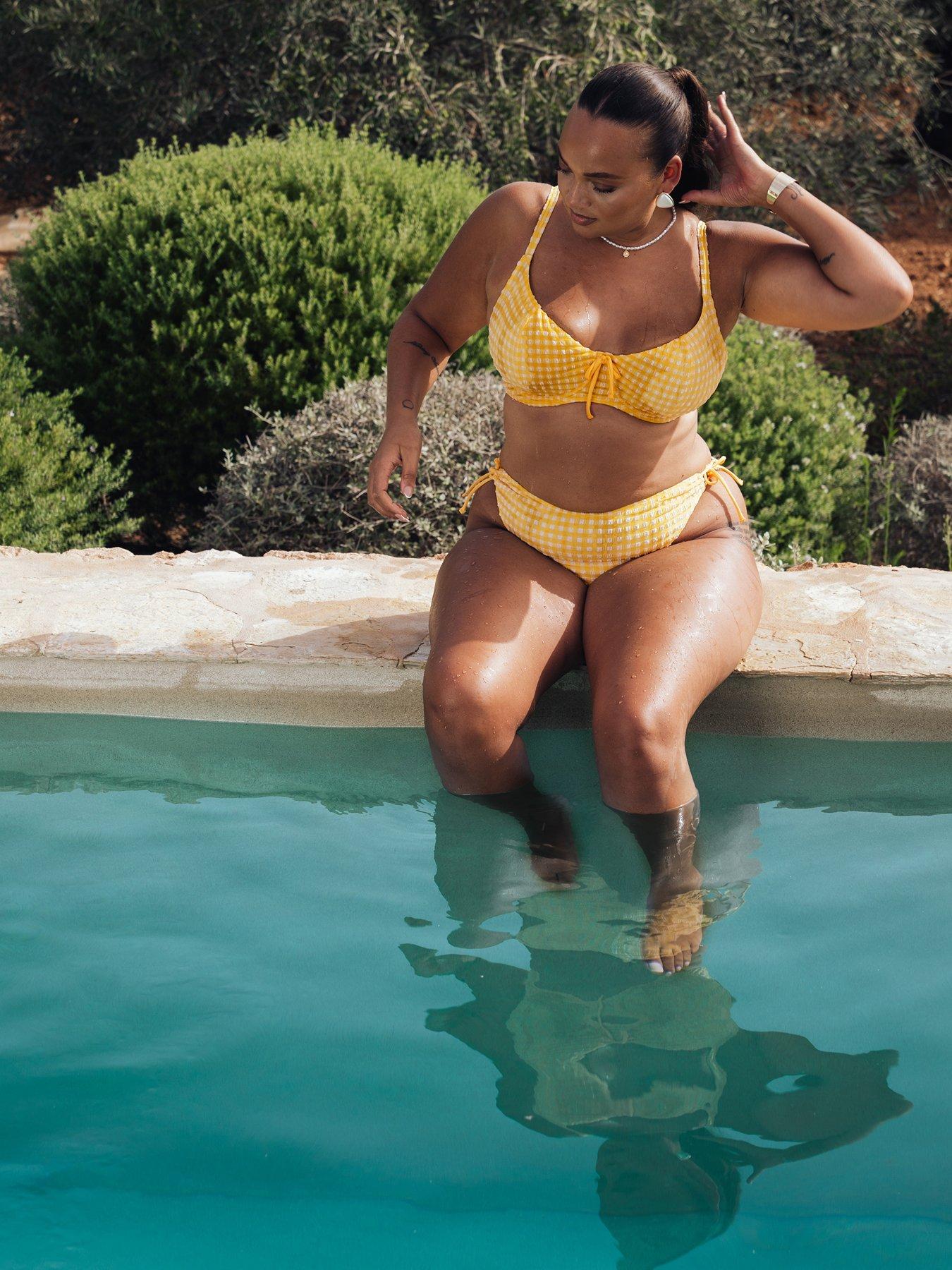 Curvy Kate Curvy Kate Holiday Check Scooped Balcony Bikini Top - Sunshine Yellow