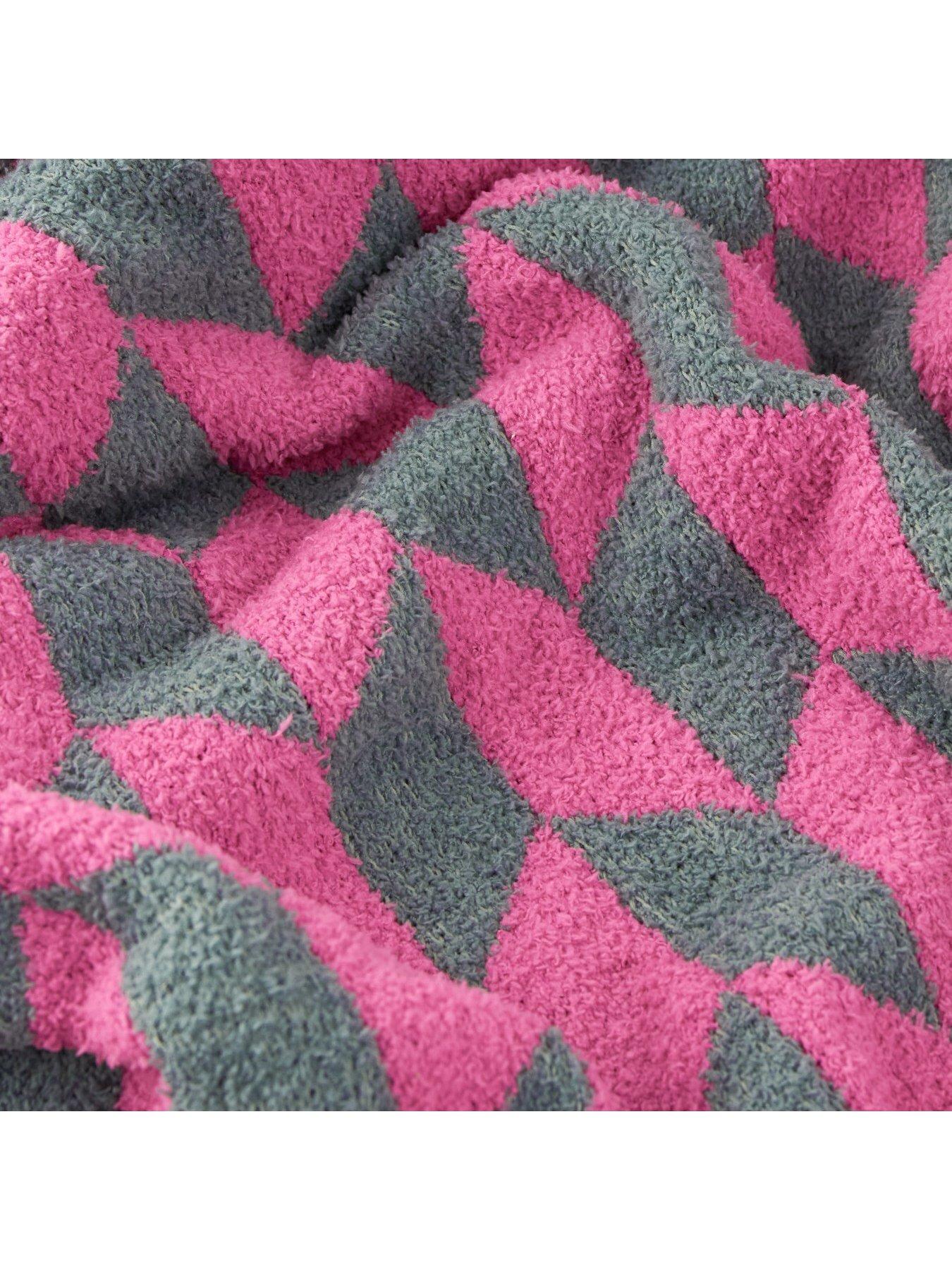 Image 3 of 3 of Furn Olsen 130x180cm Throw - Retro Pink&nbsp;