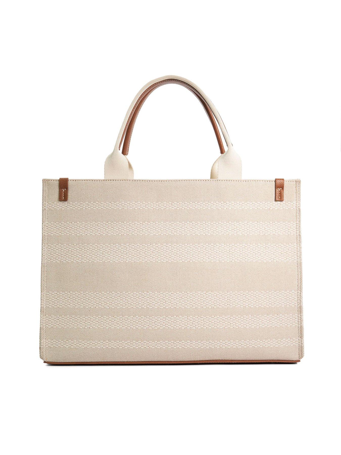 dune-london-deltra-day-bagsoutfit