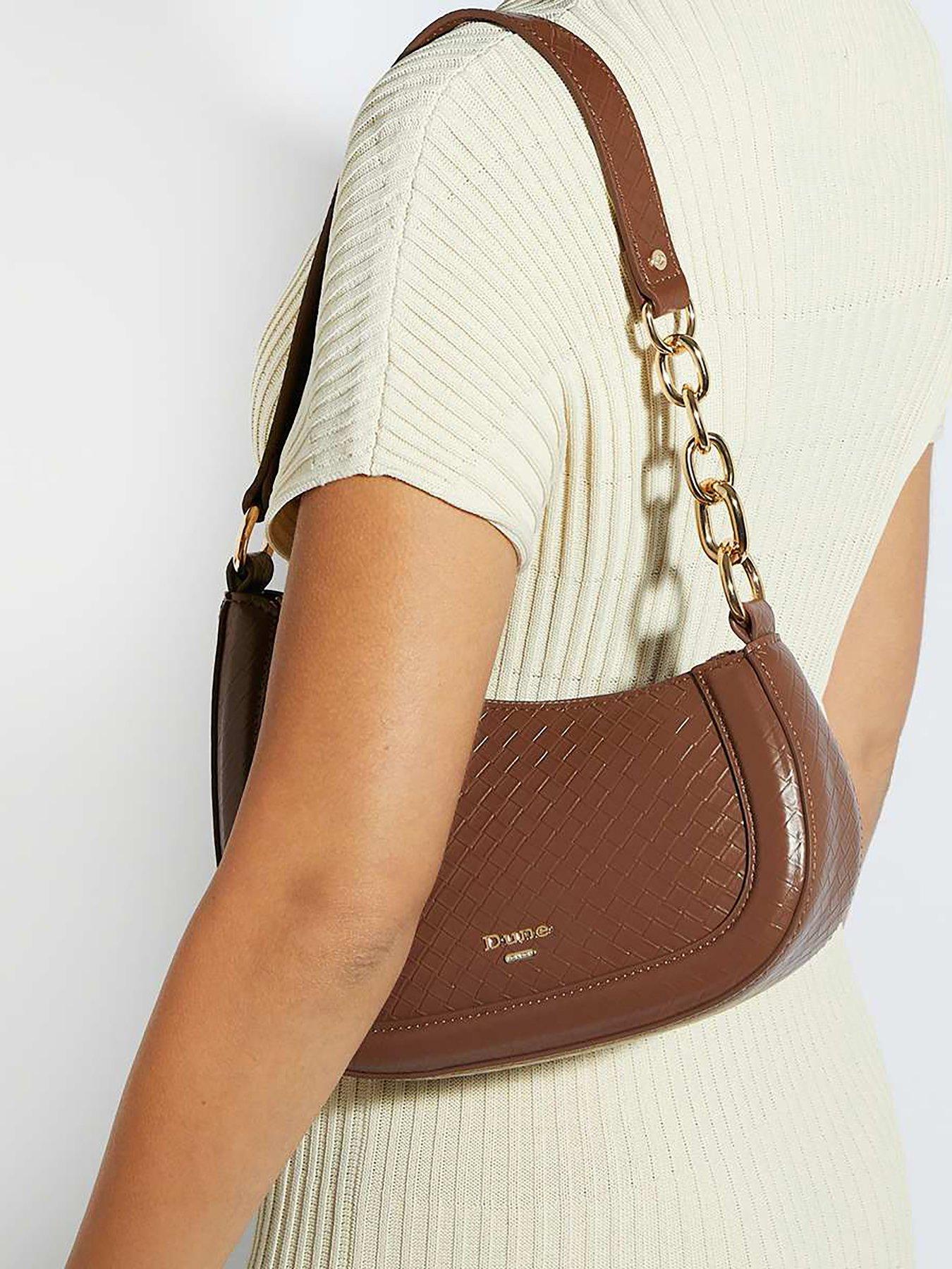 dune-london-direction-day-bagsfront