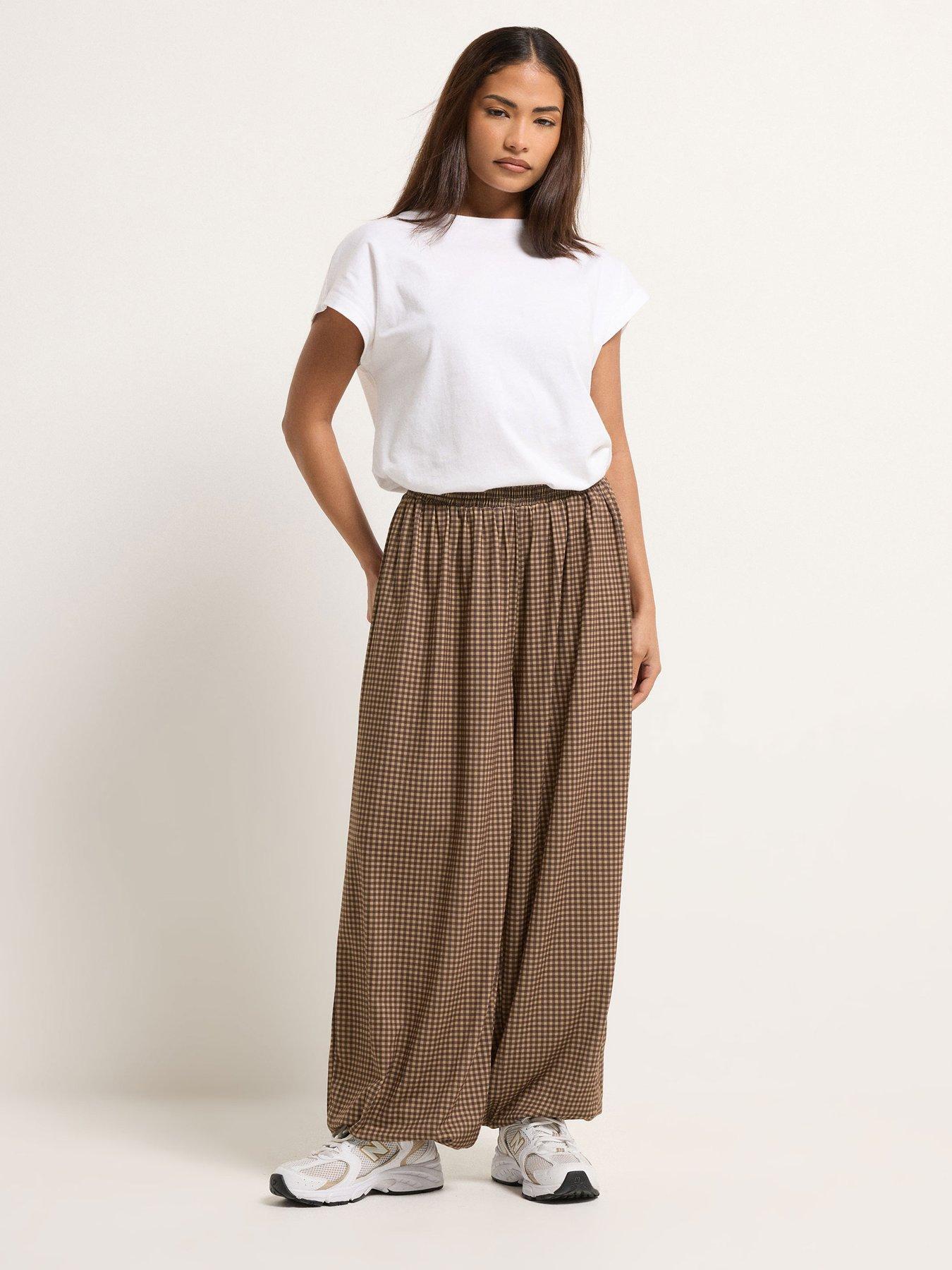 Image 3 of 4 of PixieGirl Petite Micro Gingham Balloon Trousers