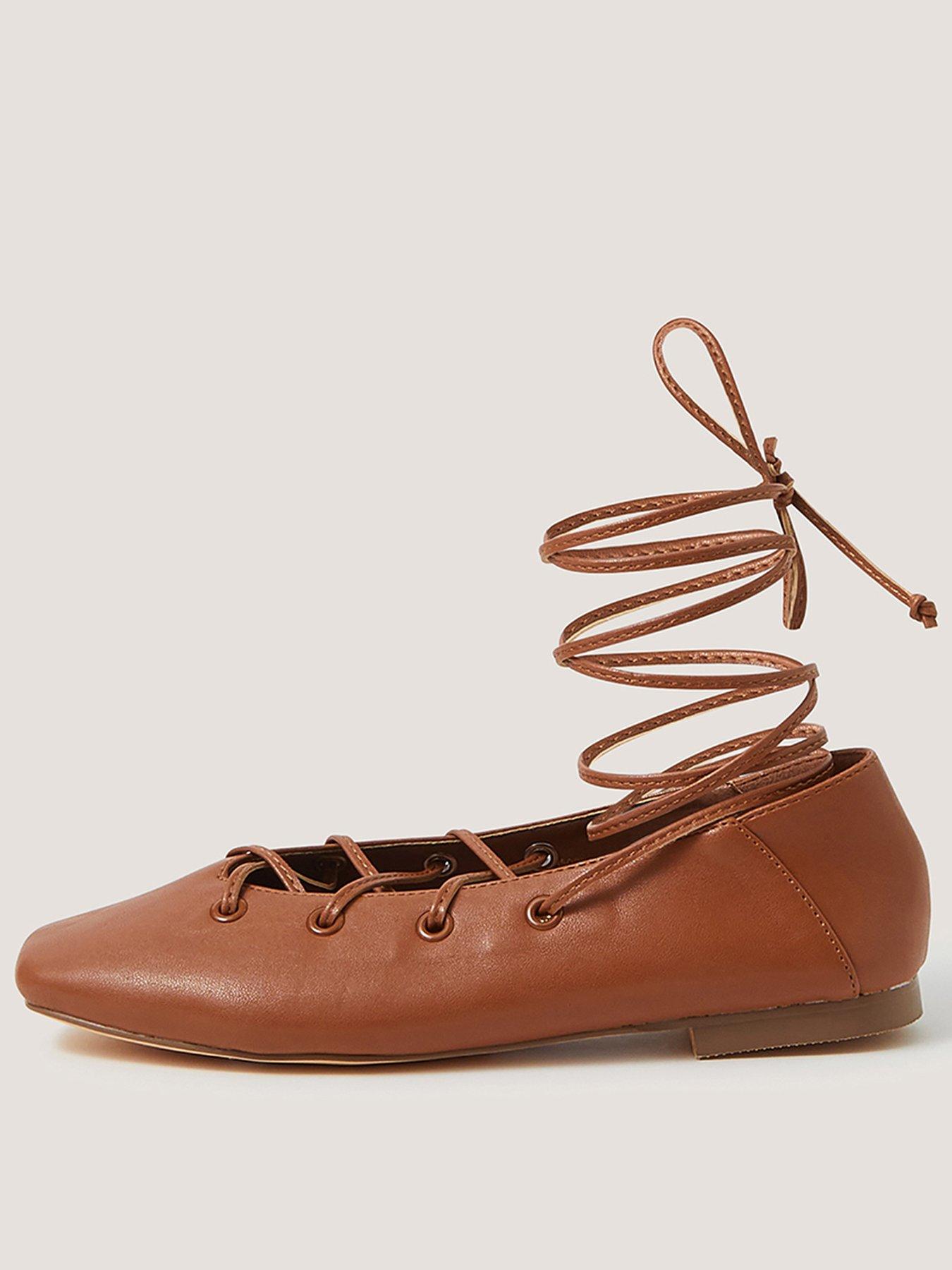 Monsoon Grace Ghillie Pump