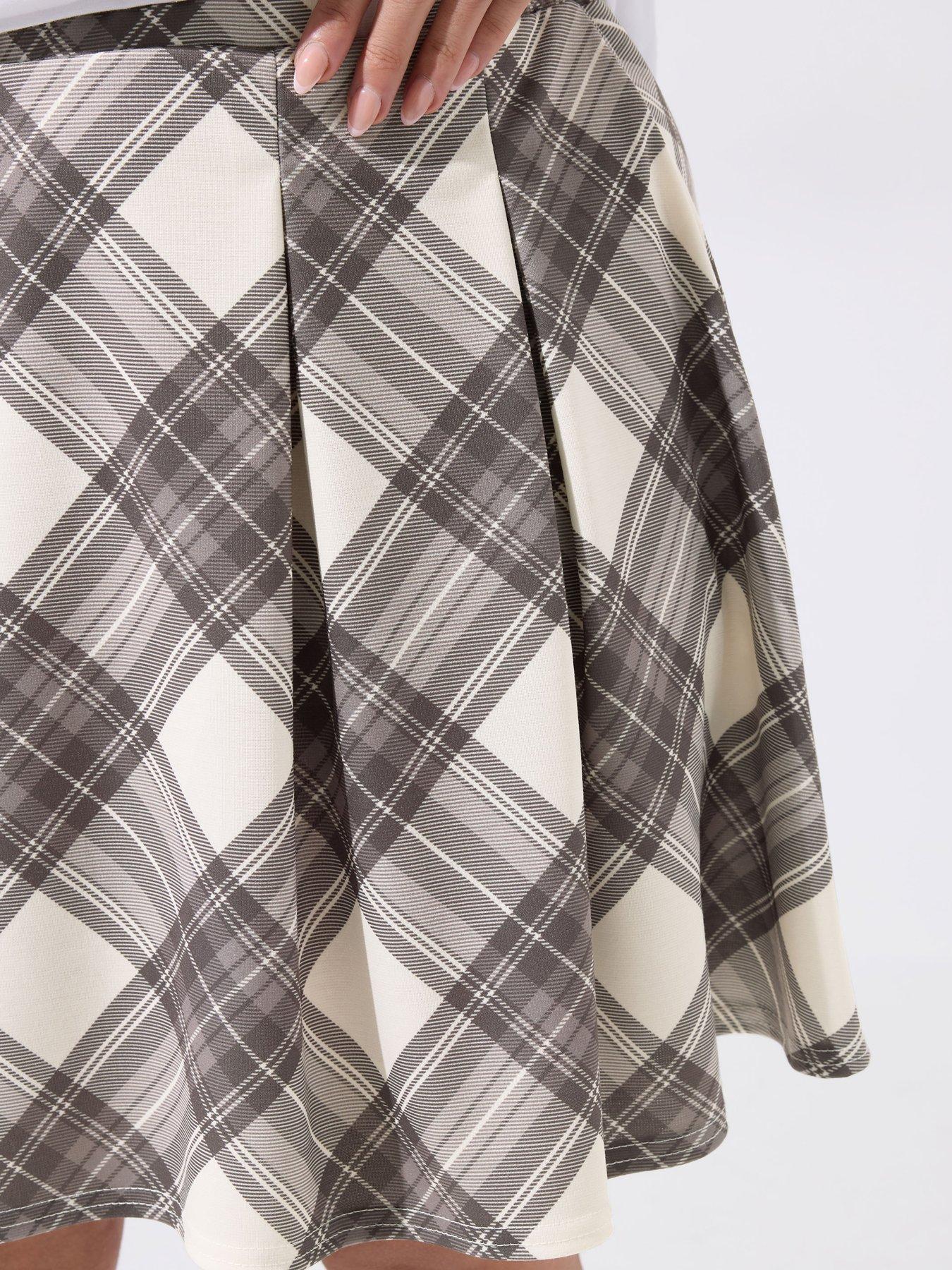 yours-curve-check-pleat-skirtoutfit