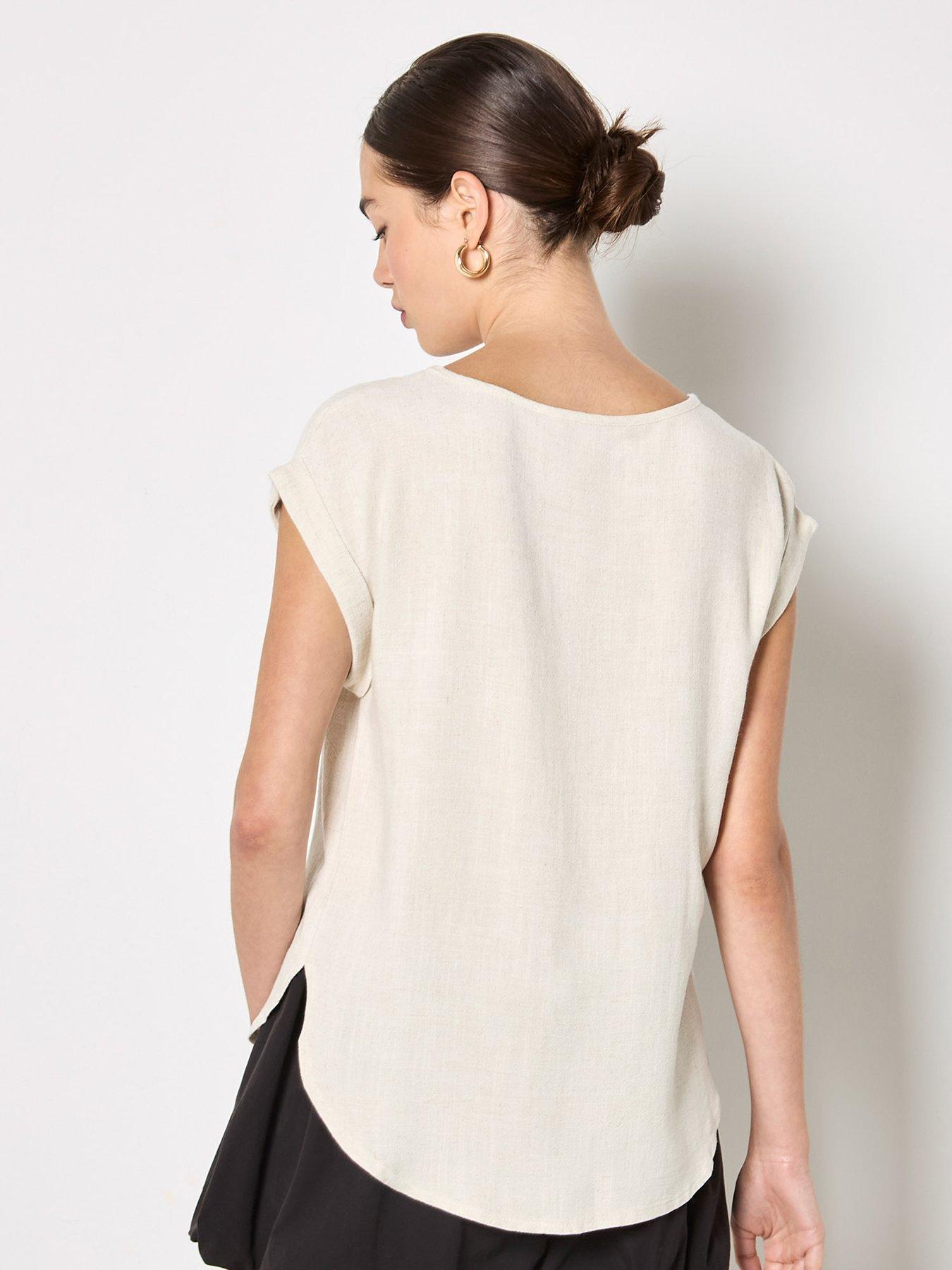 apricot-apricot-crochet-pocket-turn-up-teestillFront