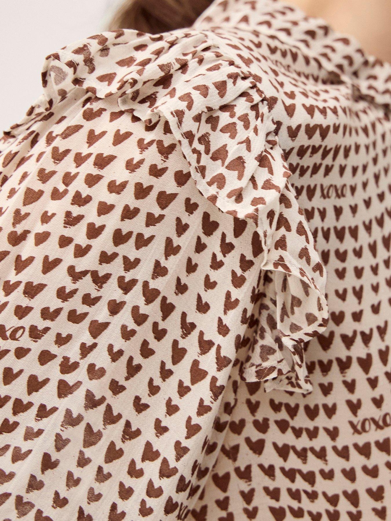 monsoon-hope-heart-print-blouse-brownoutfit