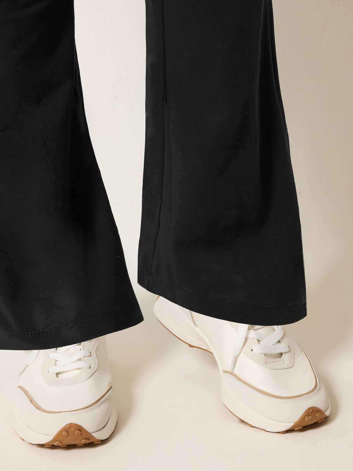 Image 4 of 5 of Yours Curve Active Flared Legging