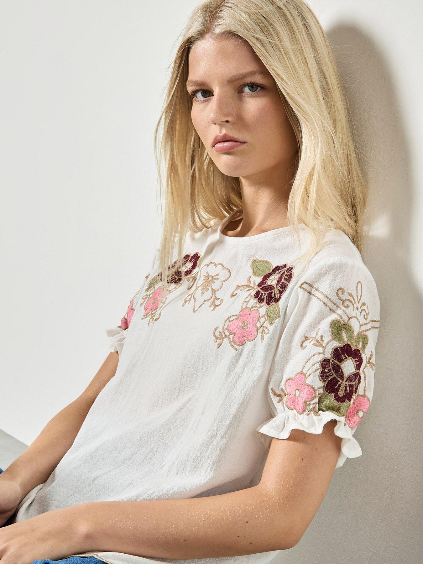 apricot-apricot-floral-embroid-ruffle-slv-topoutfit