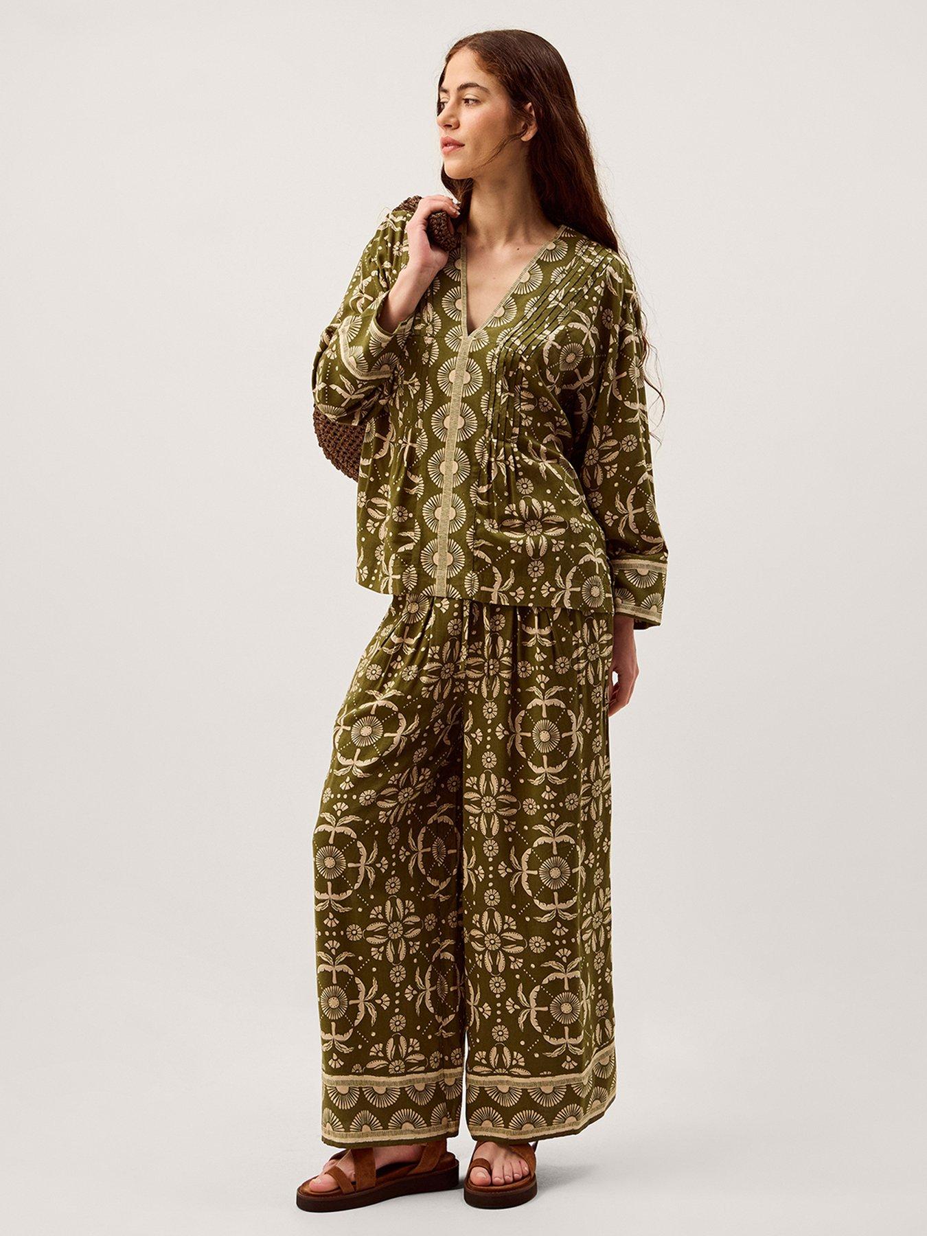 monsoon-thalia-v-neck-floral-print-top-greenback