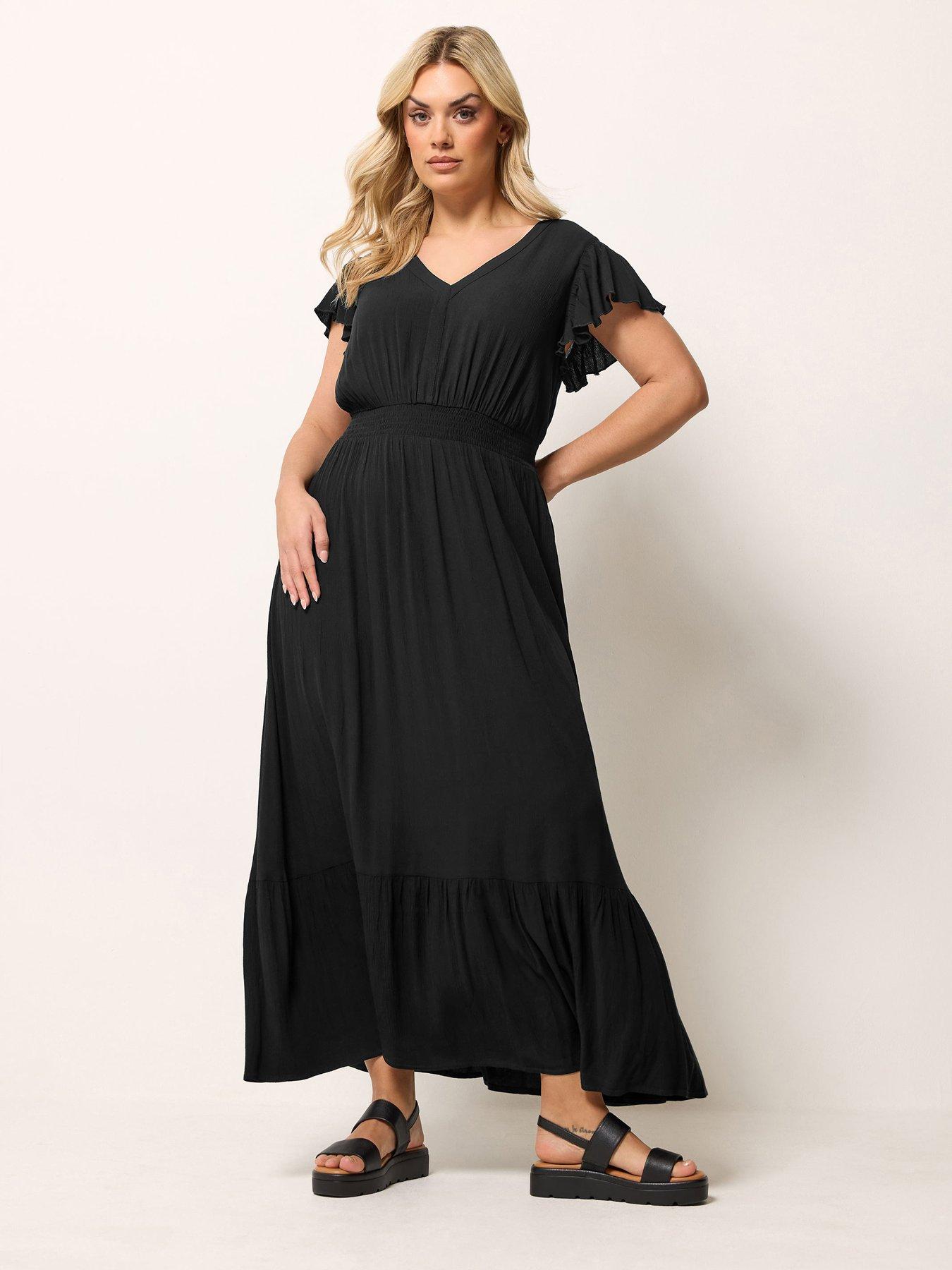 Image 1 of 4 of Yours Curve Crinkle Shirred Maxi Dress - Black