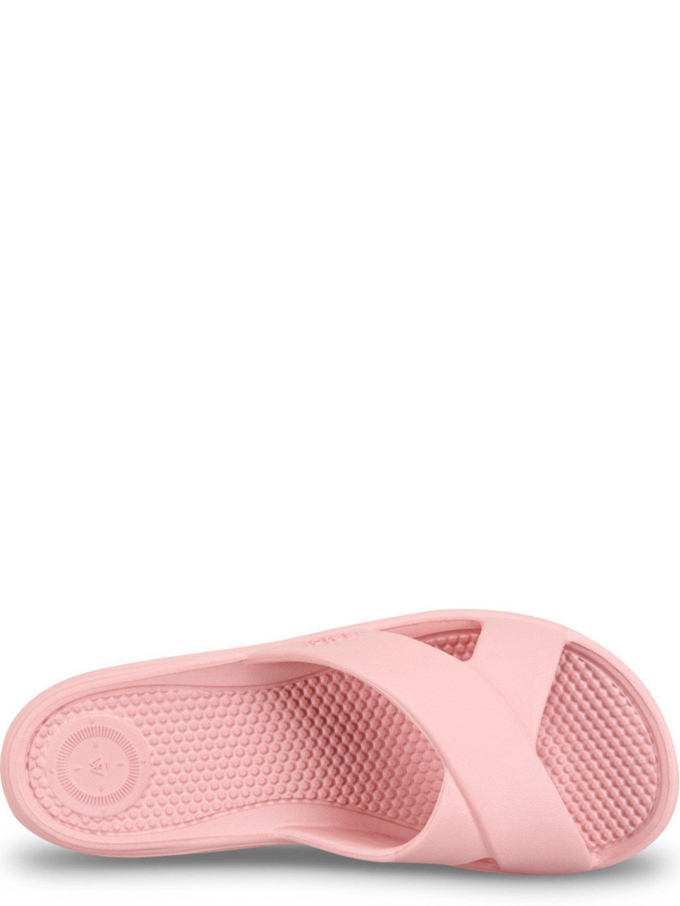 totes-totes-solbounce-ladies-cross-slide-dusky-pinkoutfit