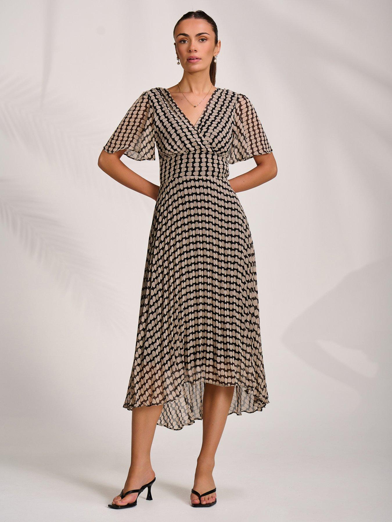Jolie Moi Pleated Chiffon Maxi Dress