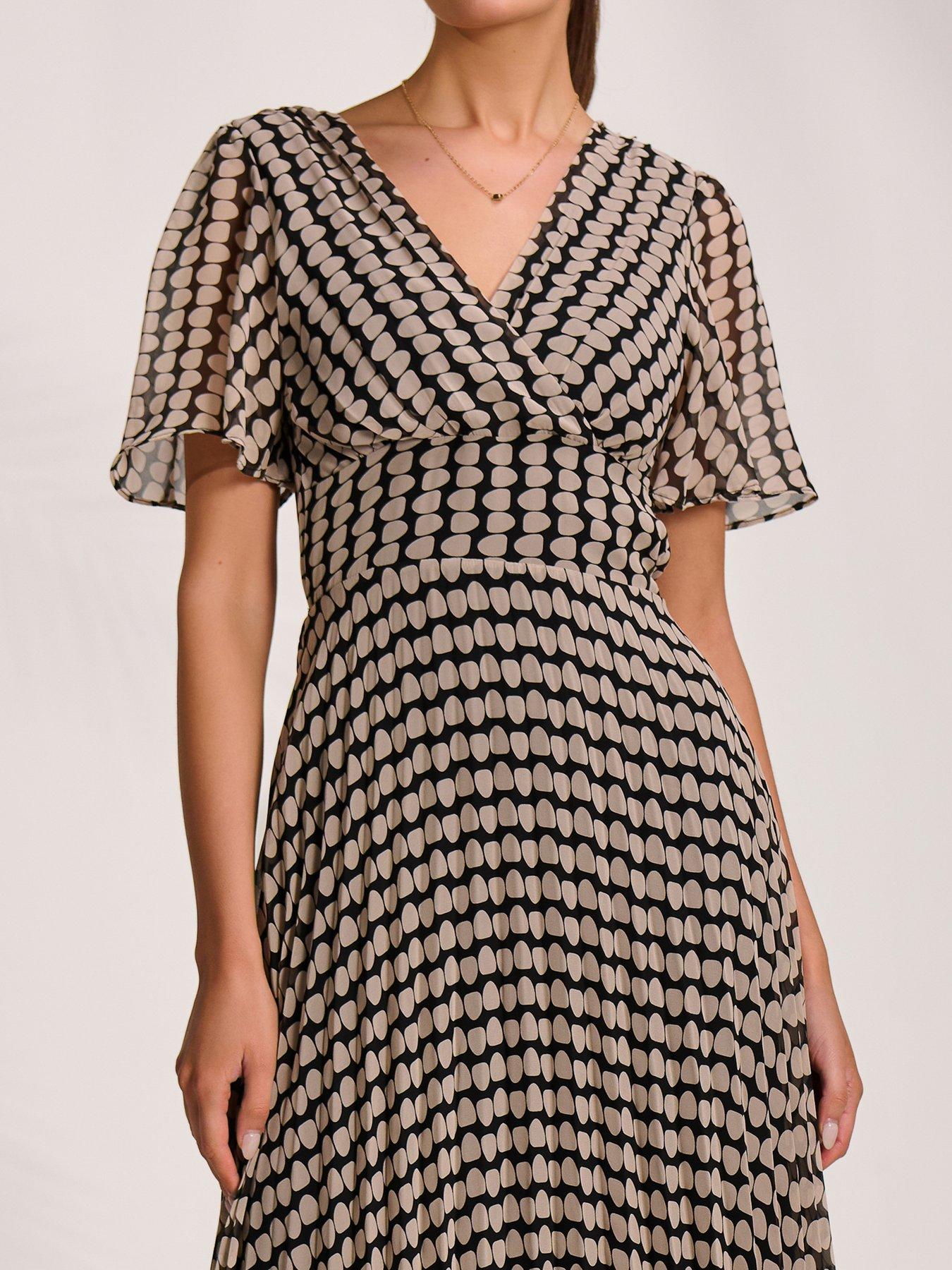 Image 4 of 7 of Jolie Moi Pleated Chiffon Maxi Dress