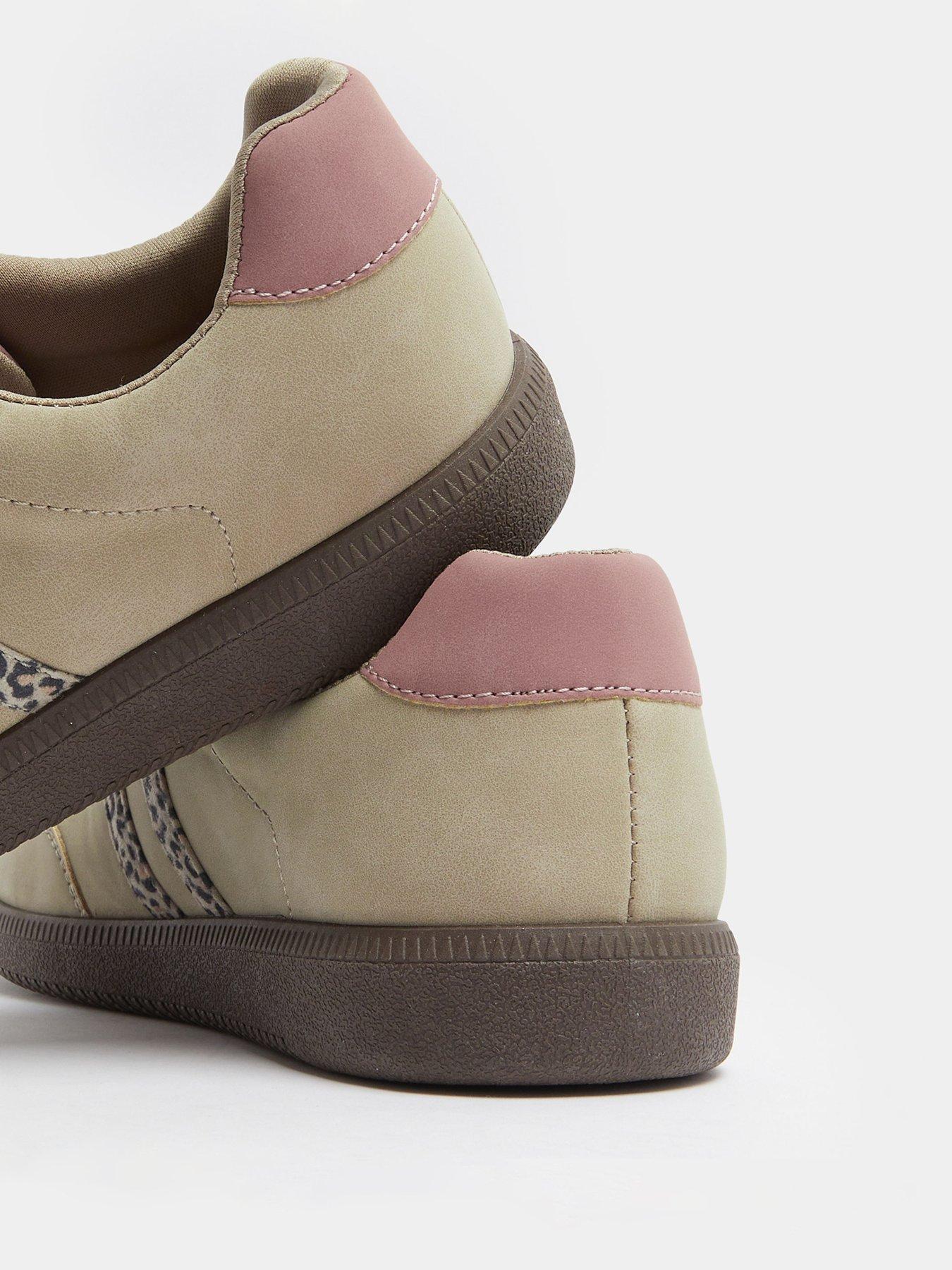 Image 3 of 4 of Yours Extra Wide Fit Retro Stripe Trainer