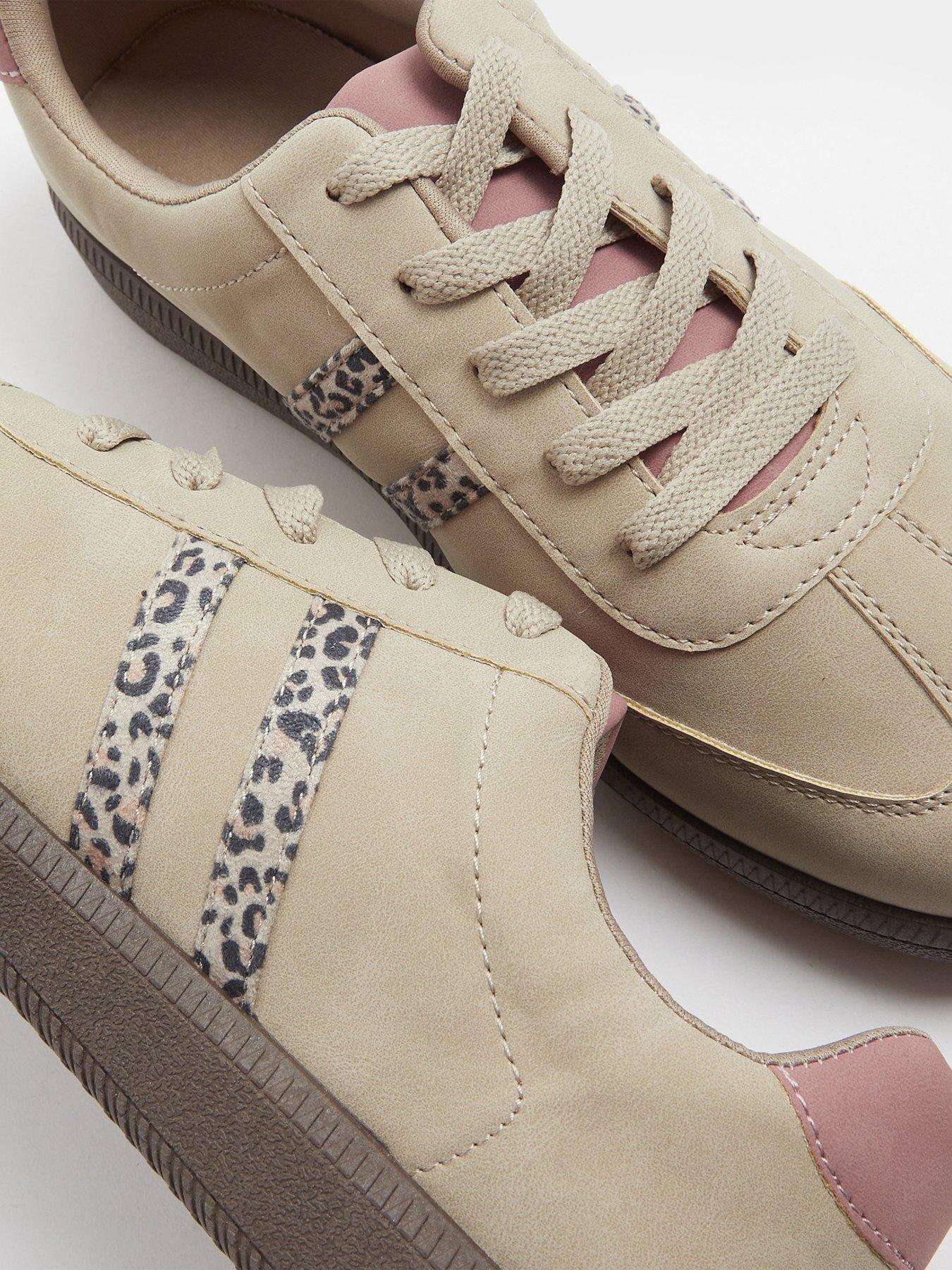 Image 4 of 4 of Yours Extra Wide Fit Retro Stripe Trainer