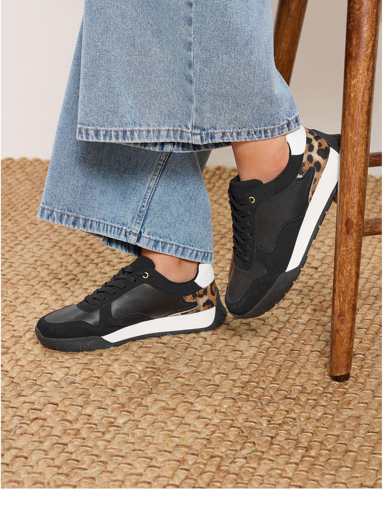 yours-extra-wide-fit-sole-panelled-runner-shoe-black