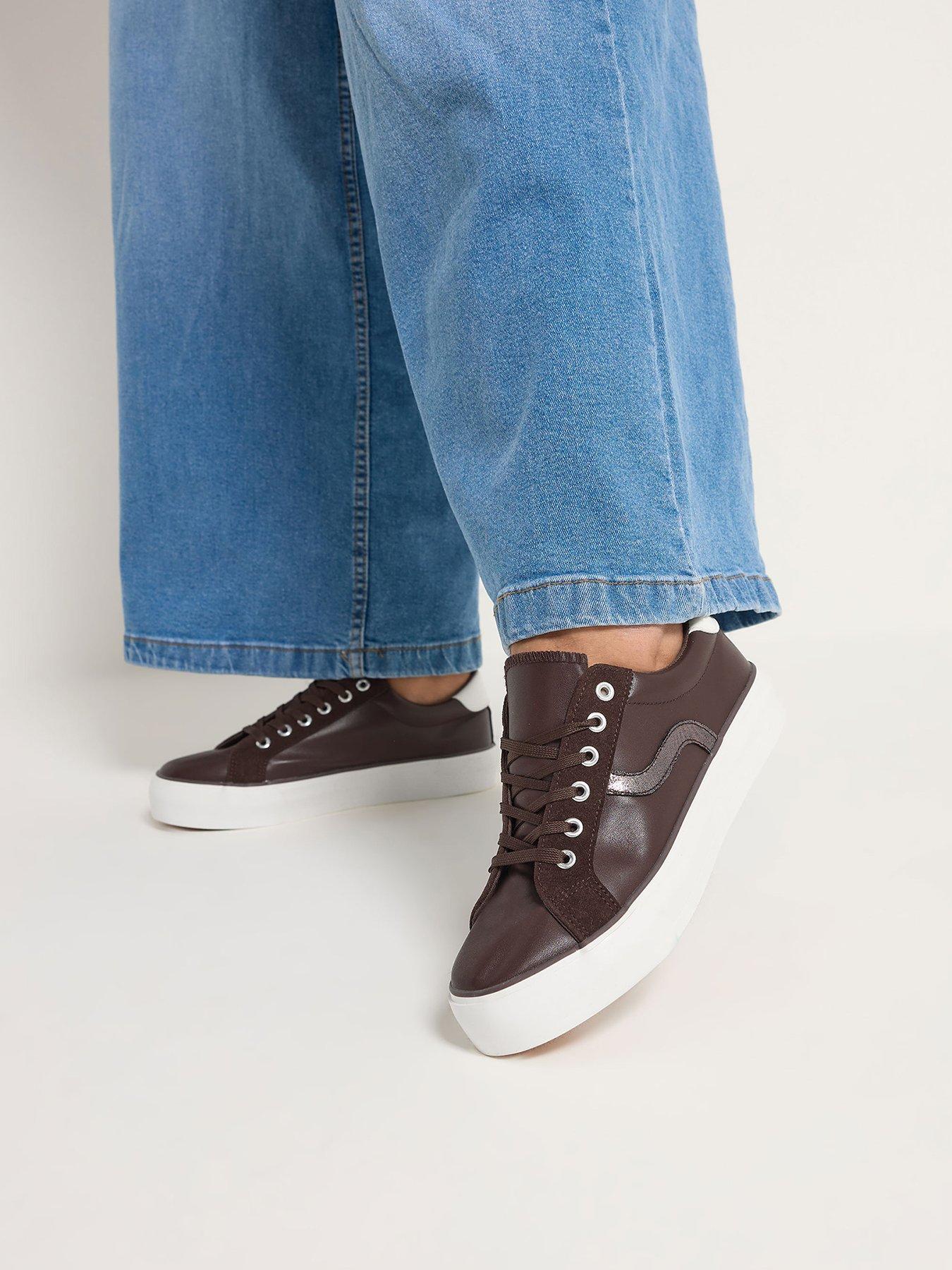 yours-extra-wide-fit-swoosh-side-slab-trainers-brown