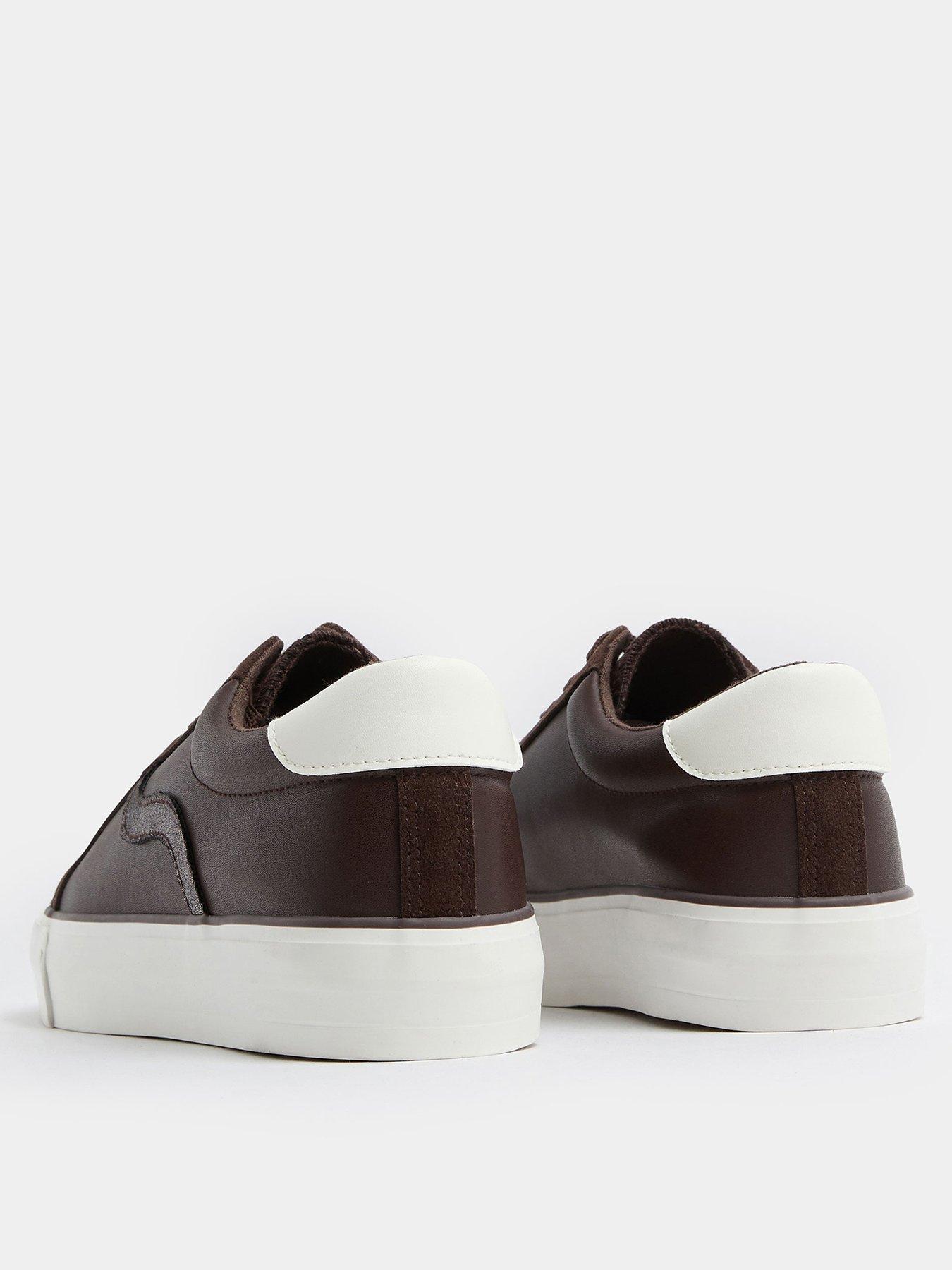 Image 3 of 4 of Yours Extra Wide Fit Swoosh Side Slab Trainers