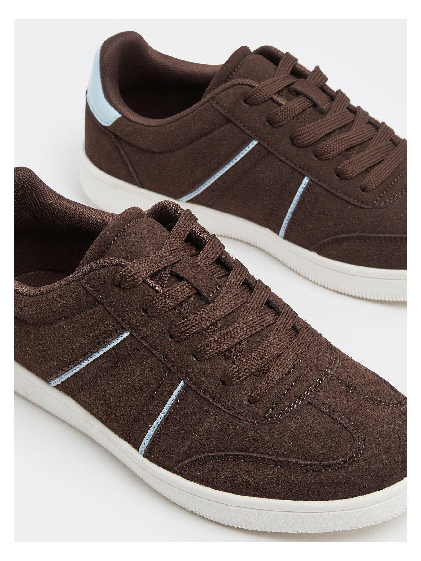 Image 4 of 4 of Yours Extra Wide Fit Slim Sole Panneled Trainer