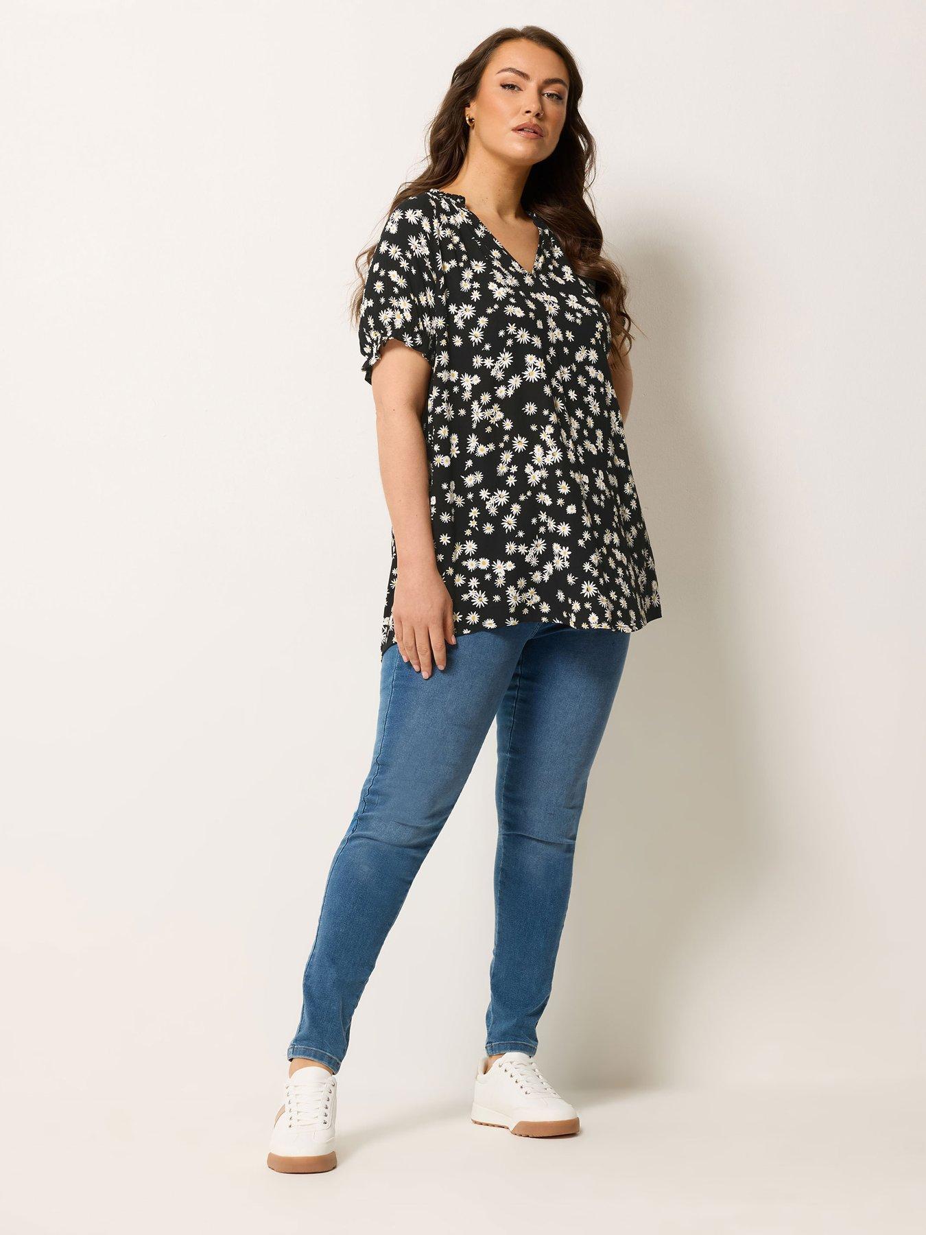 Image 3 of 4 of Yours Curve Crinkle Gypsy Top - Black