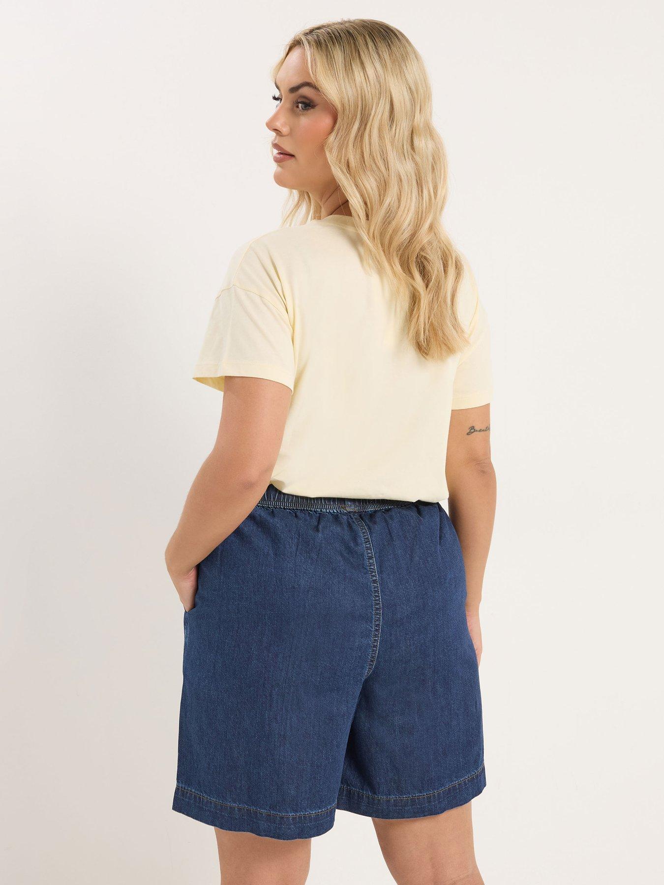 Image 2 of 5 of Yours Curve Denim Shorts - Blue