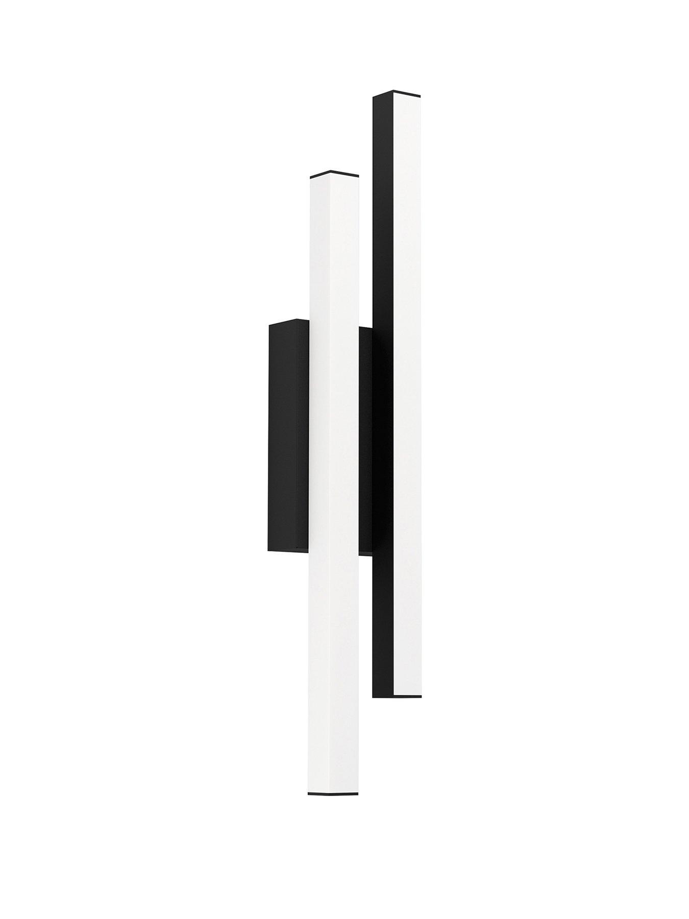 eglo-serricella-led-linear-exterior-wall-lightstillFront