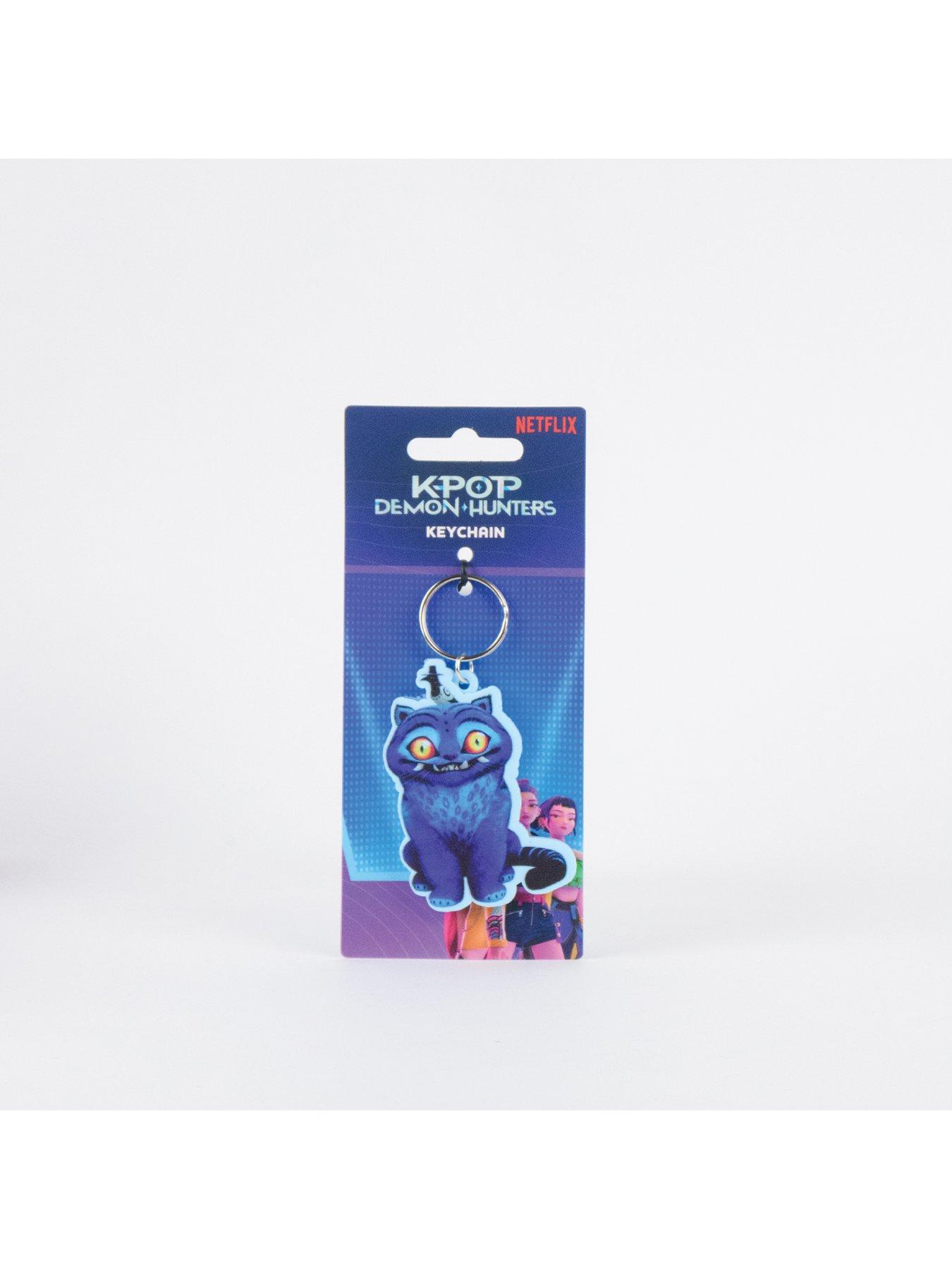 netflix-k-pop-demon-hunters-derpy-mug-and-keyring-bundleoutfit
