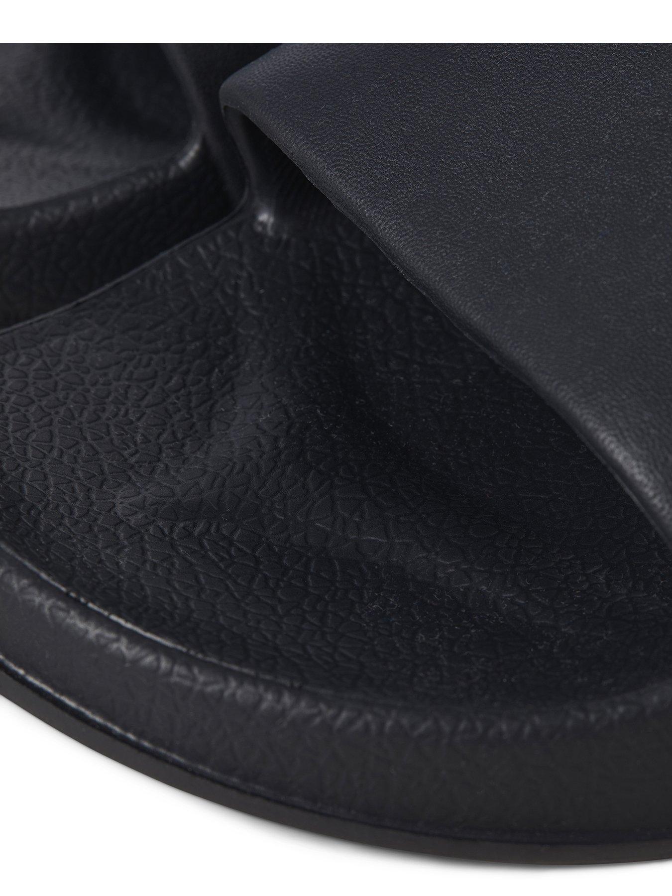jack-jones-moulded-slider-blackdetail