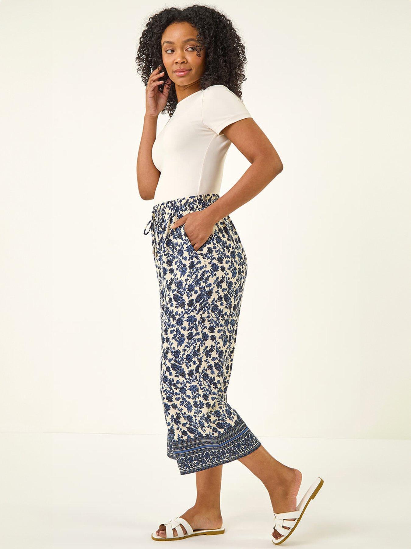 roman-petite-border-print-cropped-trouserback