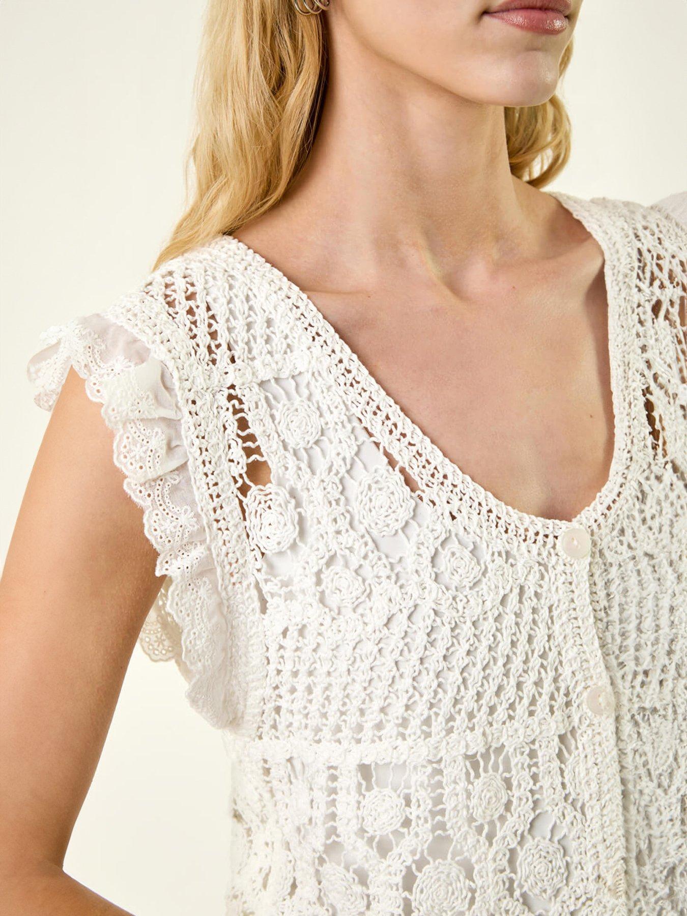 roman-crochet-buttoned-waistcoatoutfit