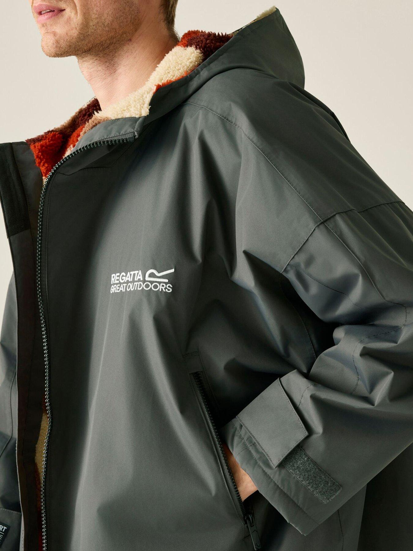 regatta-adult-waterproof-robe-ironabstract-mountaindetail