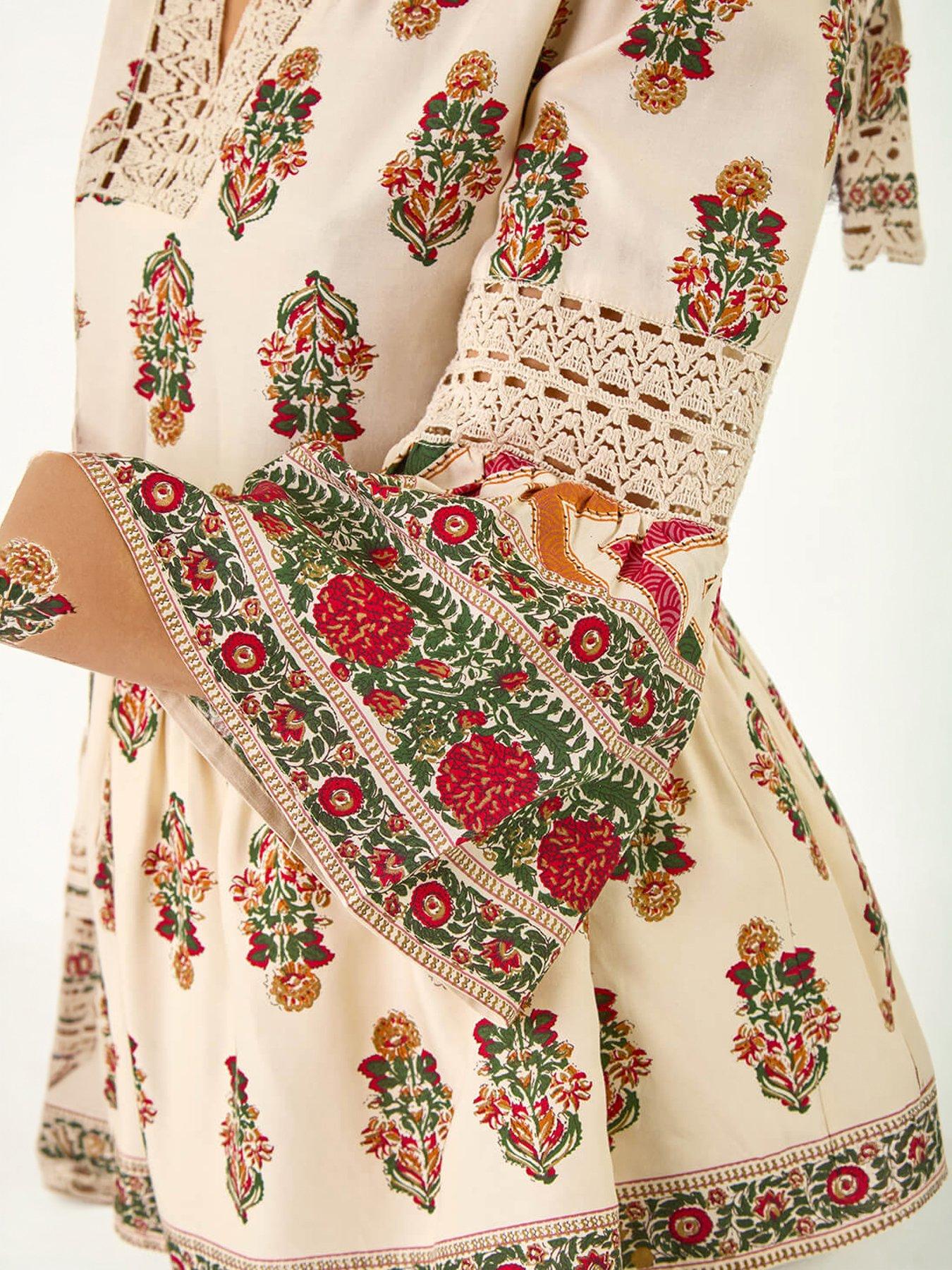roman-petite-print-v-neck-lace-topstillFront