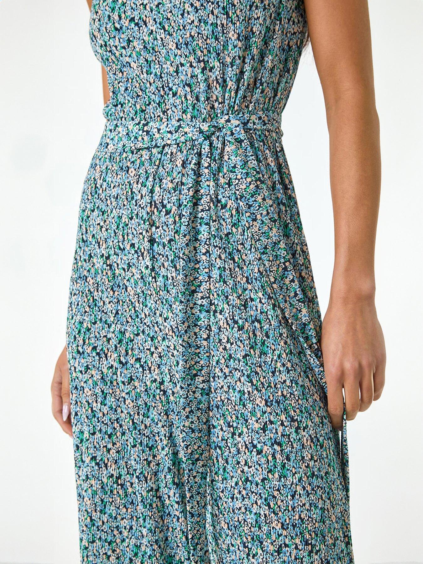 Image 5 of 5 of Roman Petite Ditsy Crinkle Crop Jumpsuit