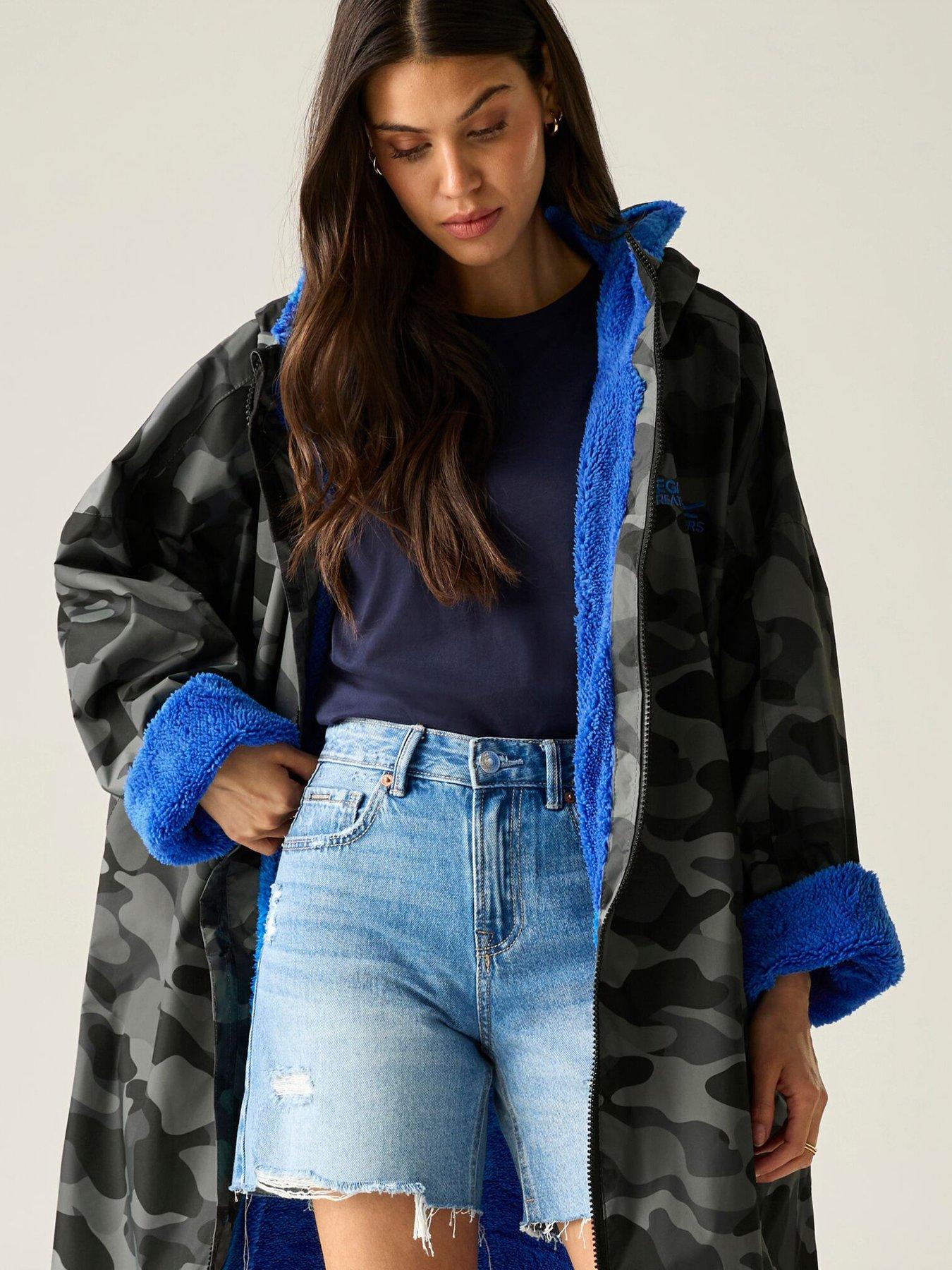 Image 3 of 7 of Regatta Adult Waterproof Robe- Camo/Sonic Blue