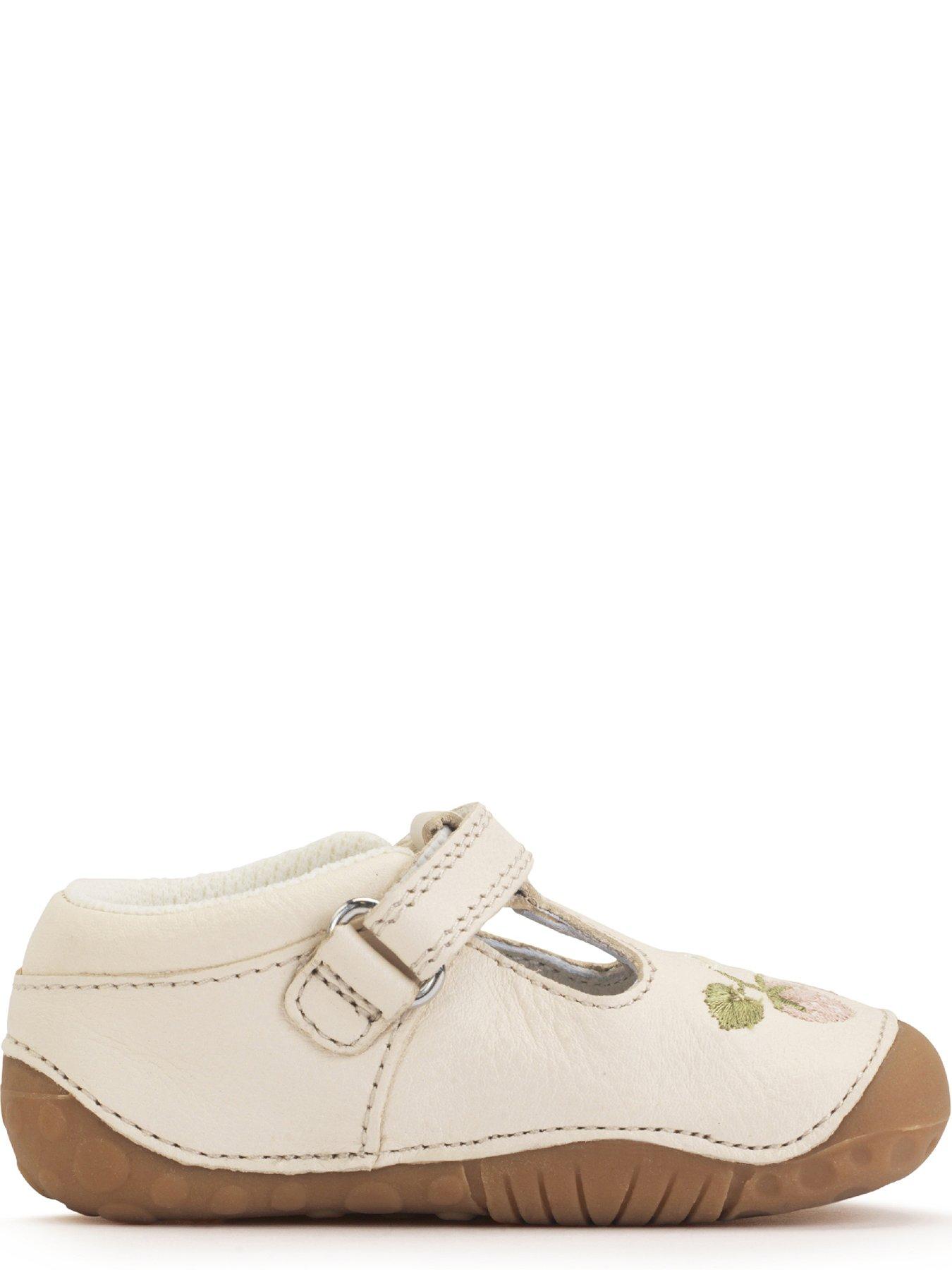 start-rite-squish-pre-walker-shoe-creamoutfit