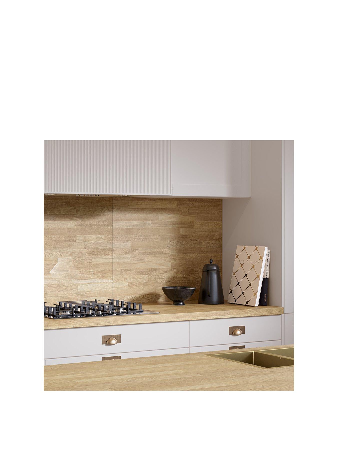 Image 2 of 5 of WilsonArt Omega Modern Natural Block Oak Splashback Squ
