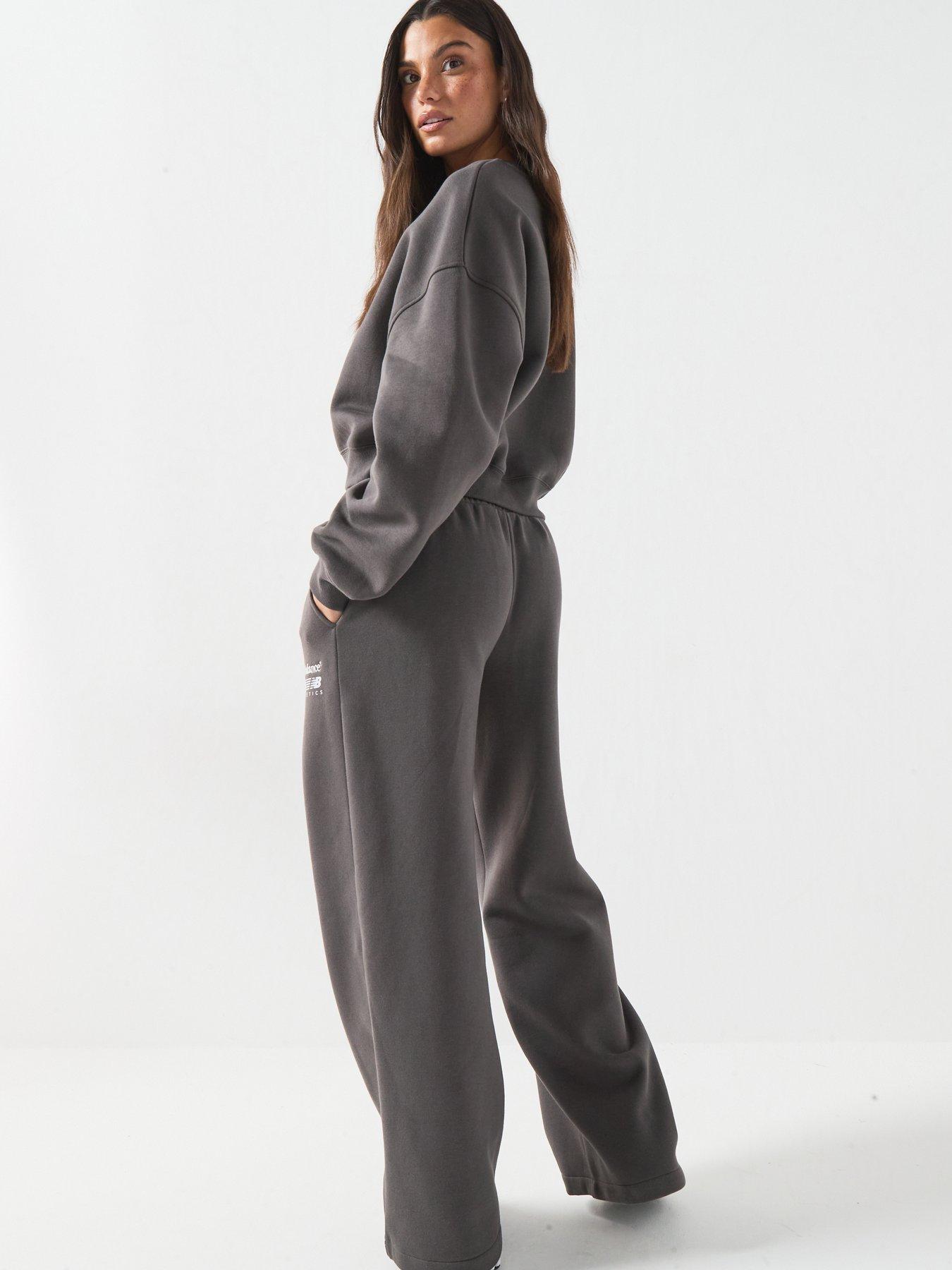 Image 5 of 5 of New Balance Women's Trackside Fleece Crew - Black Cement
