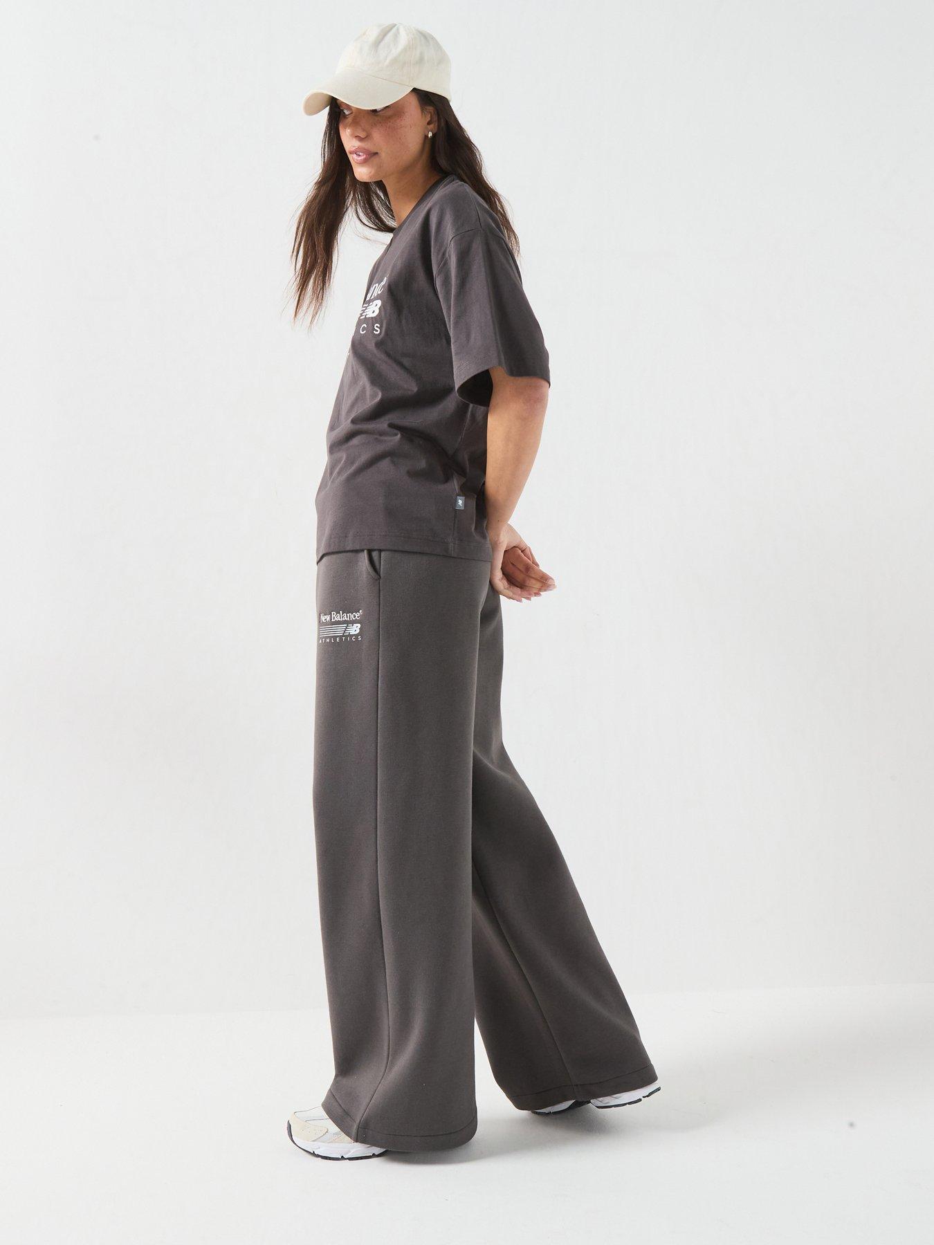 Image 6 of 6 of New Balance Womens Trackside Fleece Pant - Black