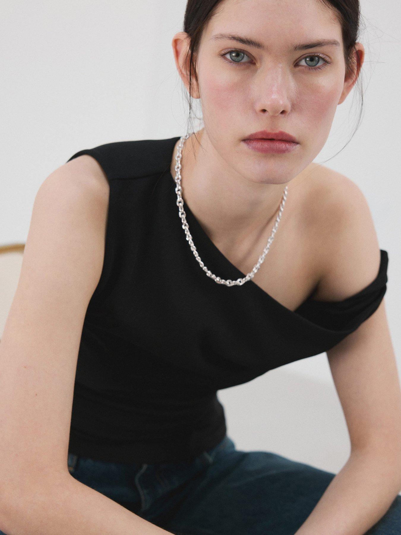 mango-asymmetrical-fitted-top-blackoutfit