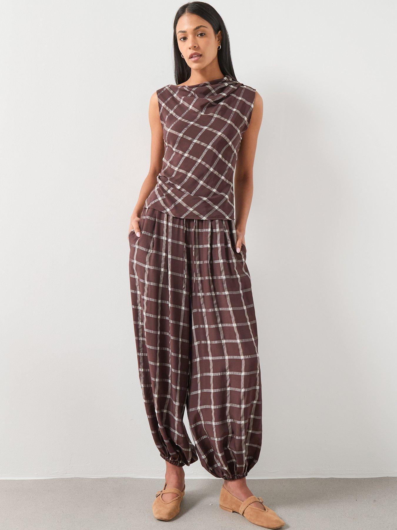 Image 5 of 5 of Mango Mid-rise Bloomer Pants - Red
