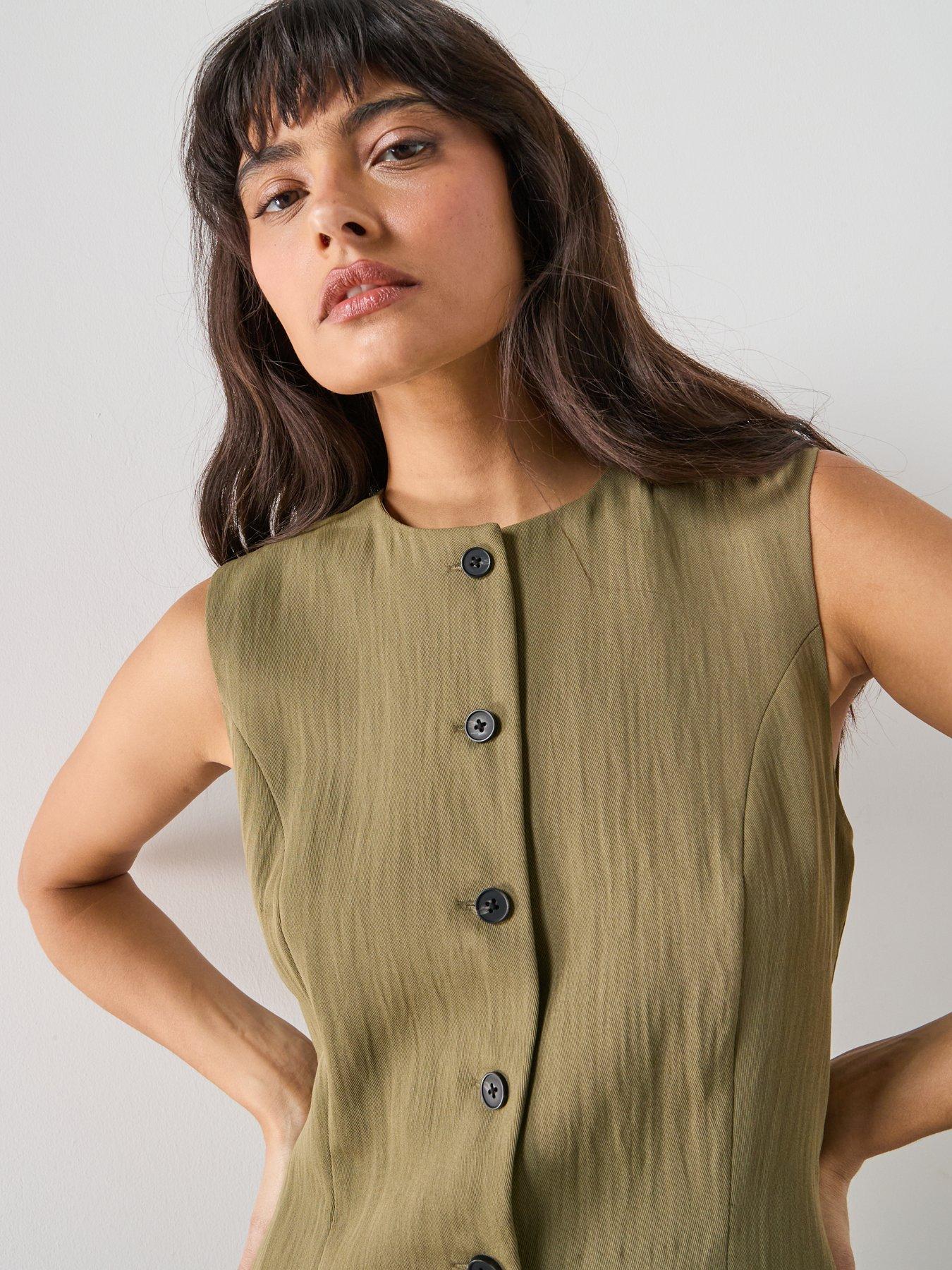 mango-short-buttoned-dress-greenoutfit