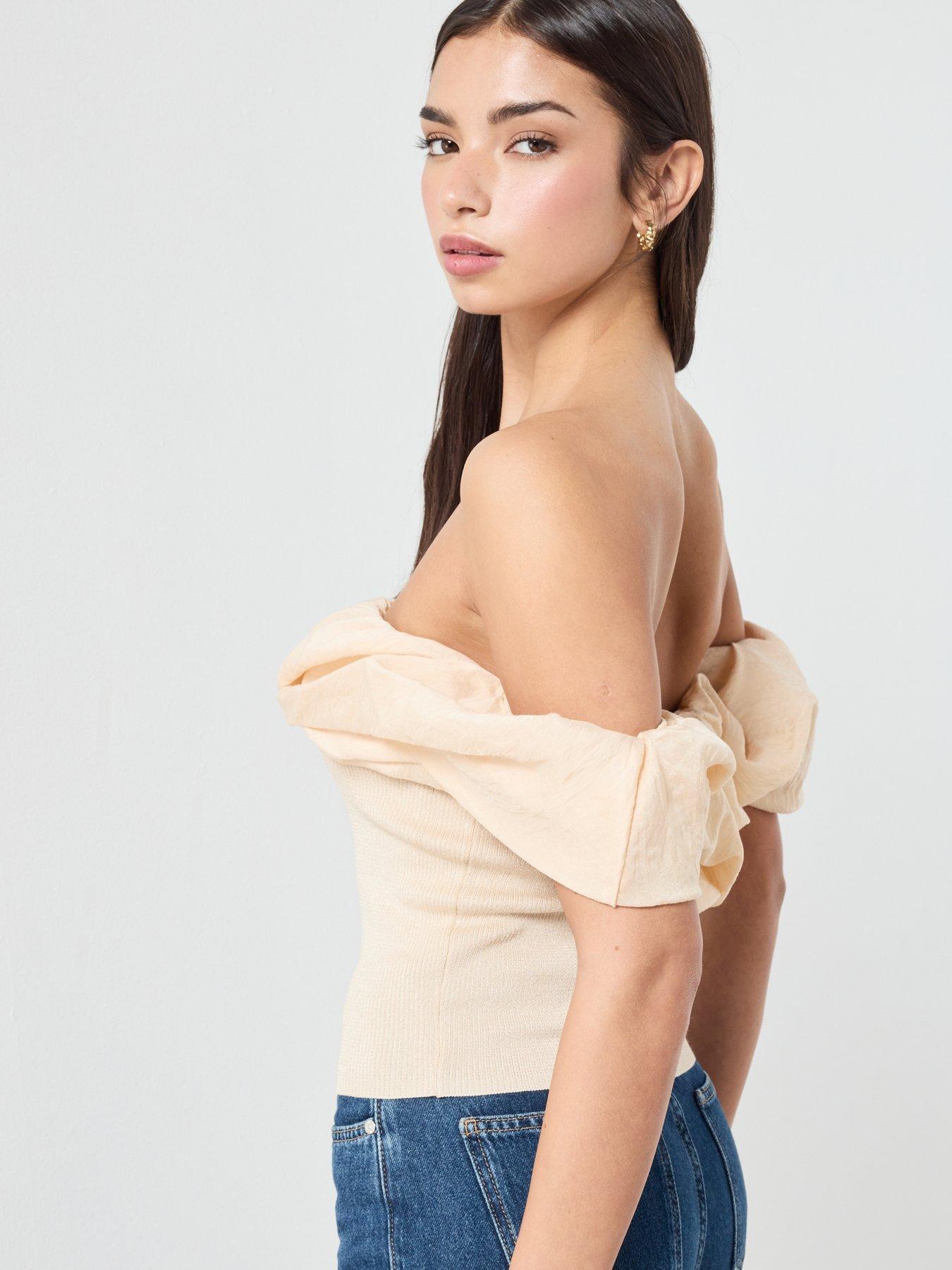 mango-strapless-knitted-top-beigeoutfit