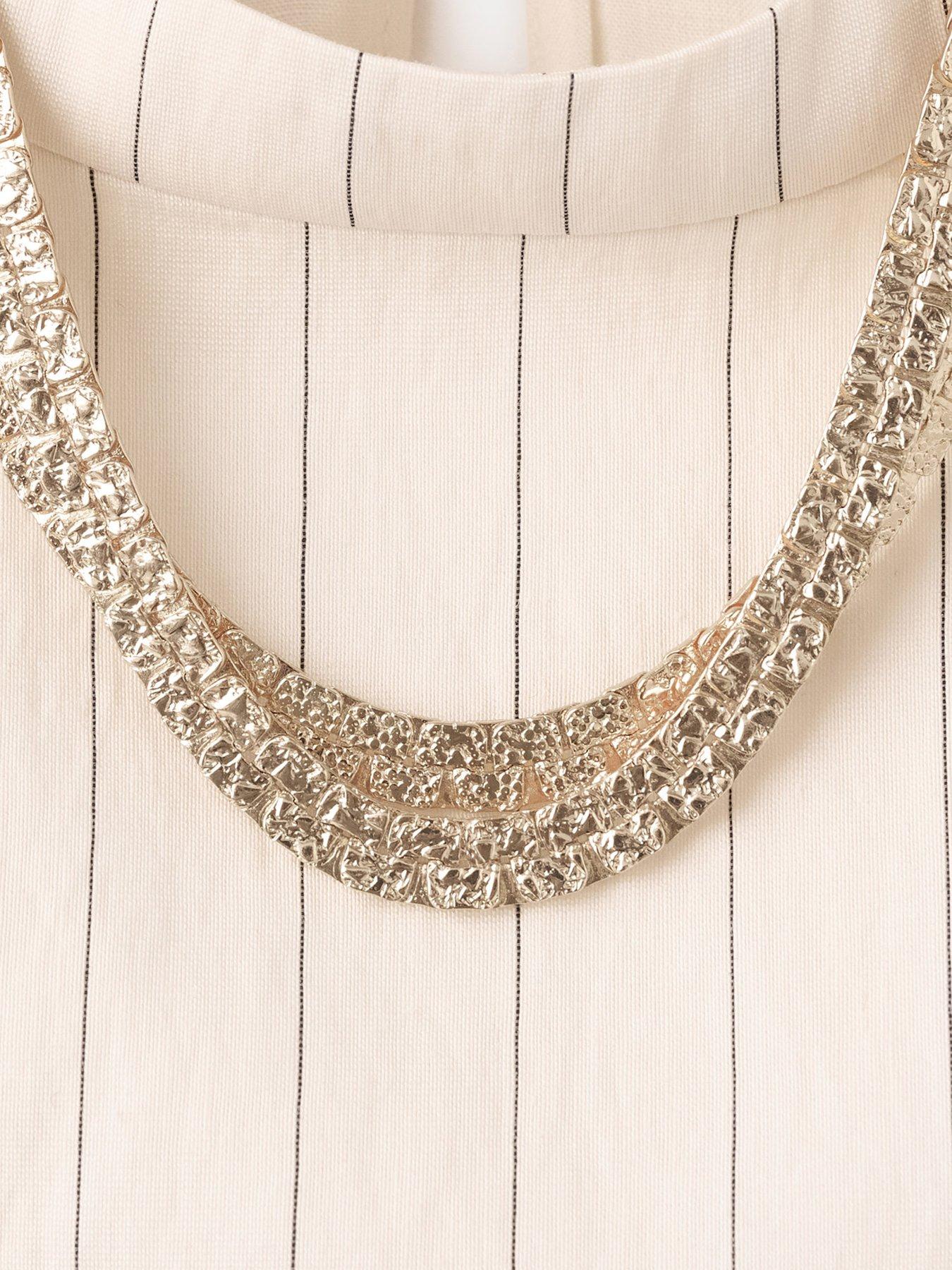 mango-chain-co-ord-detail-top-whitedetail