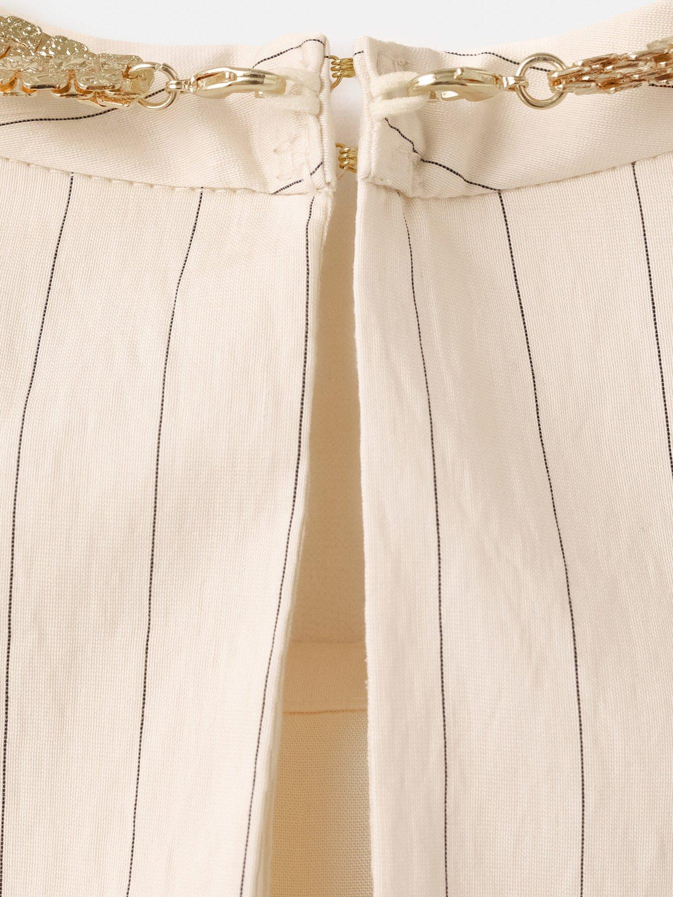 Image 6 of 7 of Mango Chain Detail Top - White