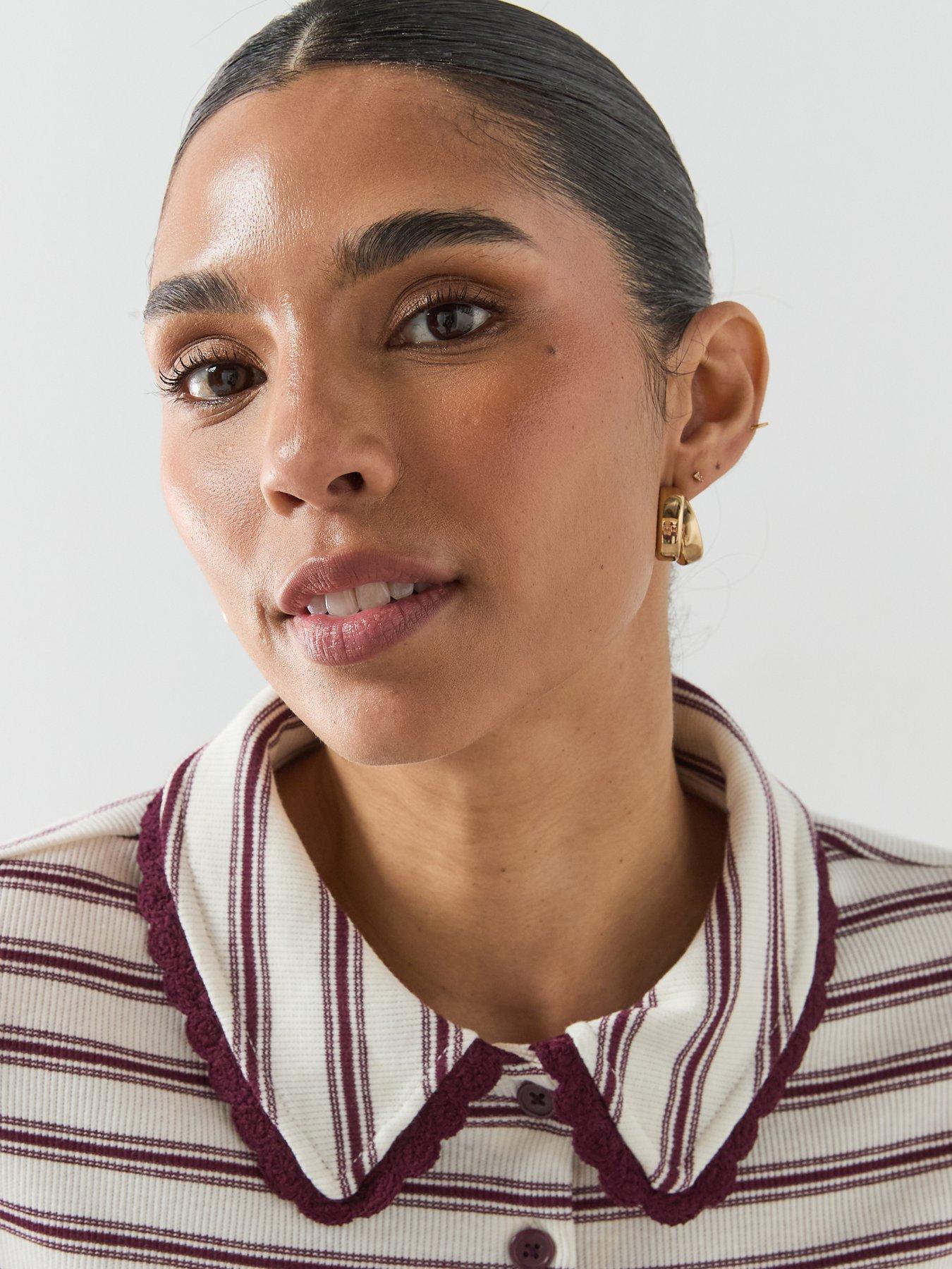 mango-scalloped-striped-polo-redoutfit