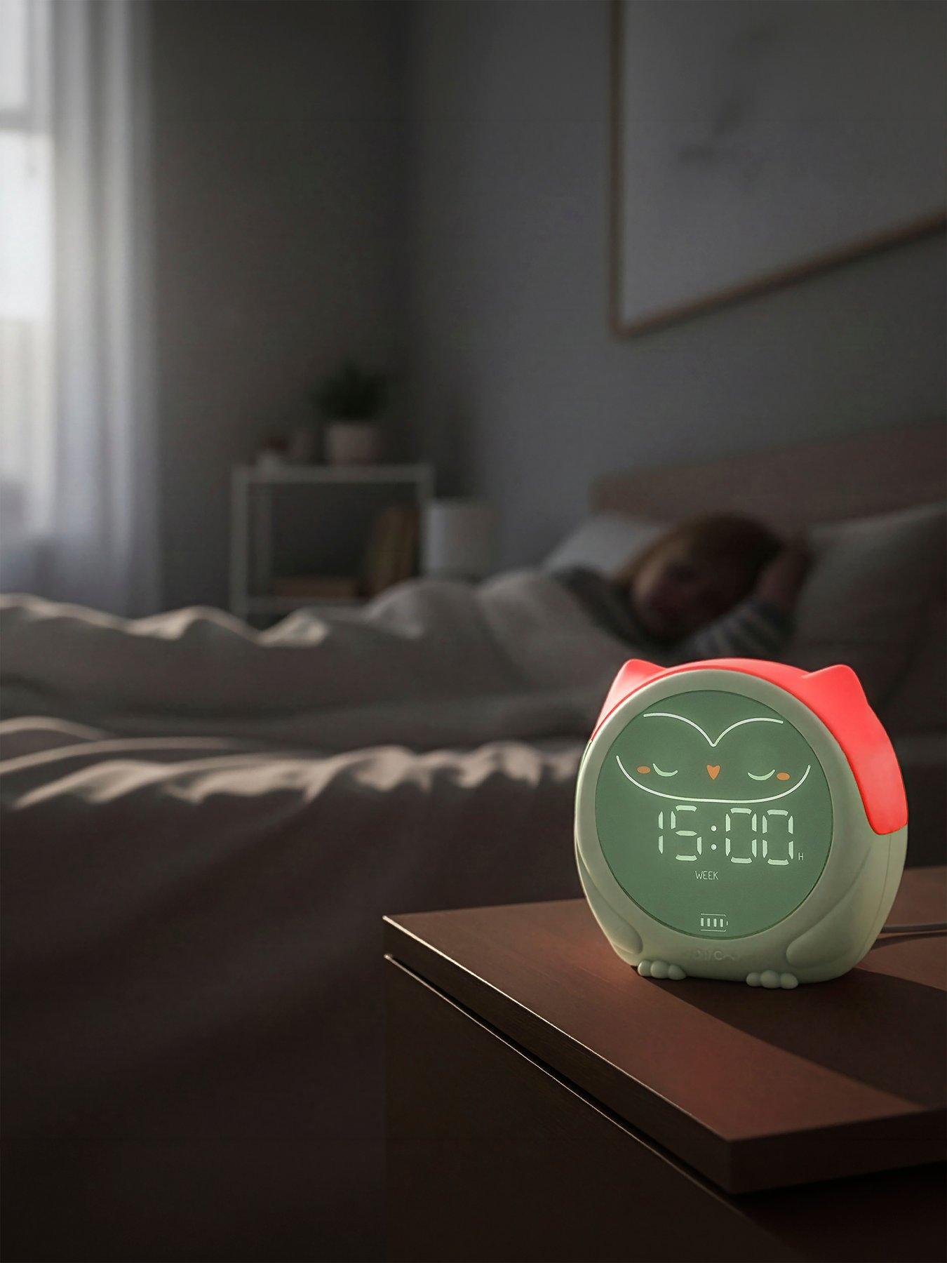 Image 3 of 7 of cloud.b Owlie Sleep Trainer - Green