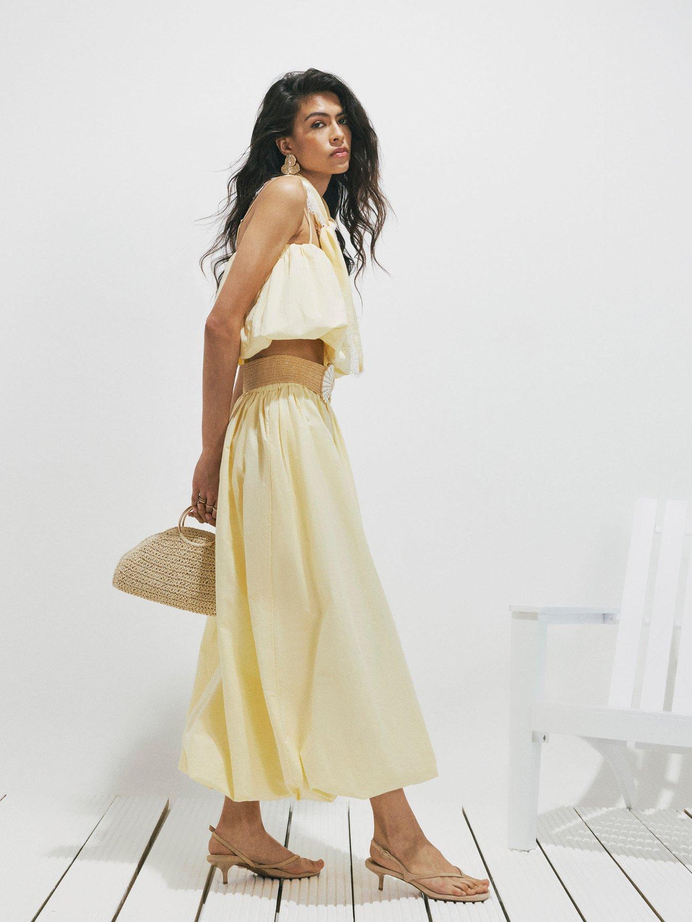 Image 3 of 4 of River Island Poplin Bubble Hem Skirt - Yellow