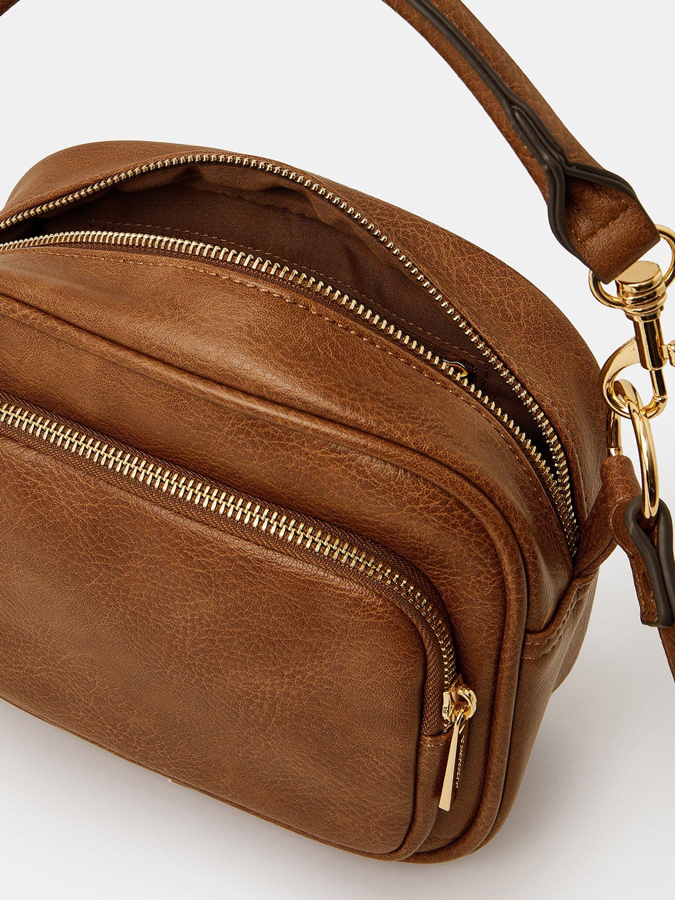 accessorize-boxy-crossbody-bagoutfit