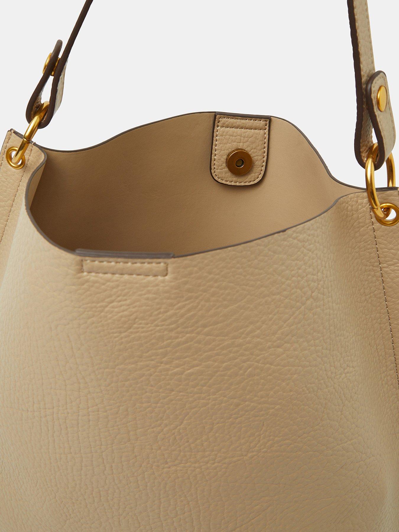 accessorize-faux-leather-bucket-bagoutfit